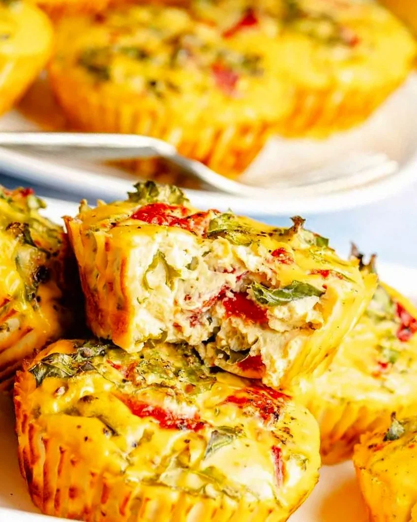 Roasted Red Pepper Egg Bites with Kale 