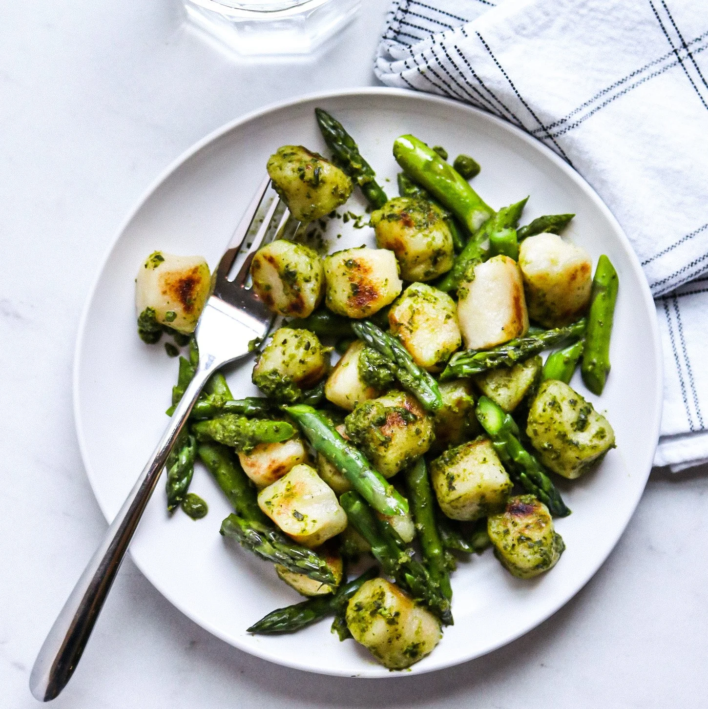 10 Minute Cauliflower Gnocchi with Asparagus & Pesto (Eating Well)
