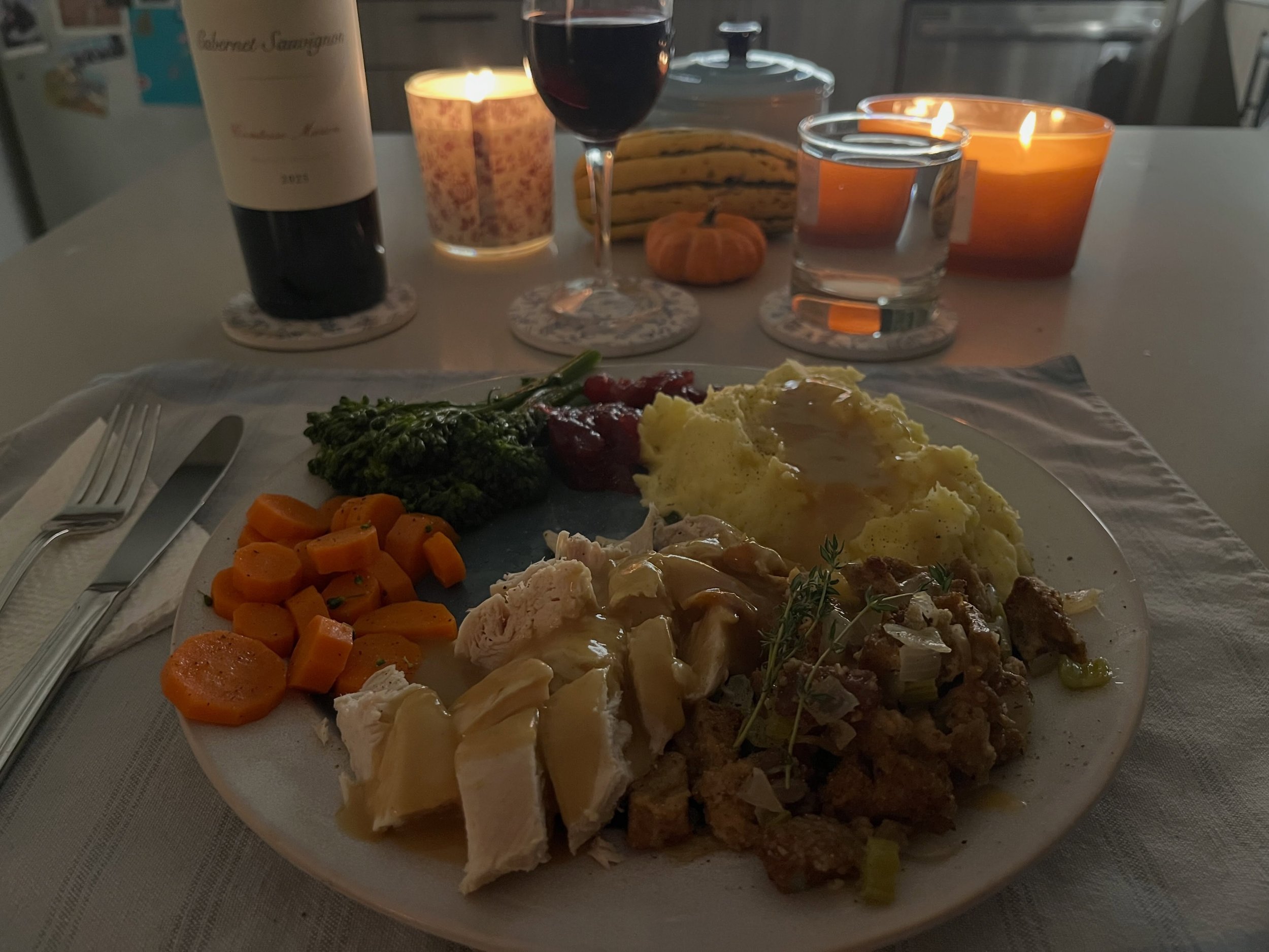 Happy Canadian Thanksgiving to all who celebrate 🇨🇦🍁🦃🍷