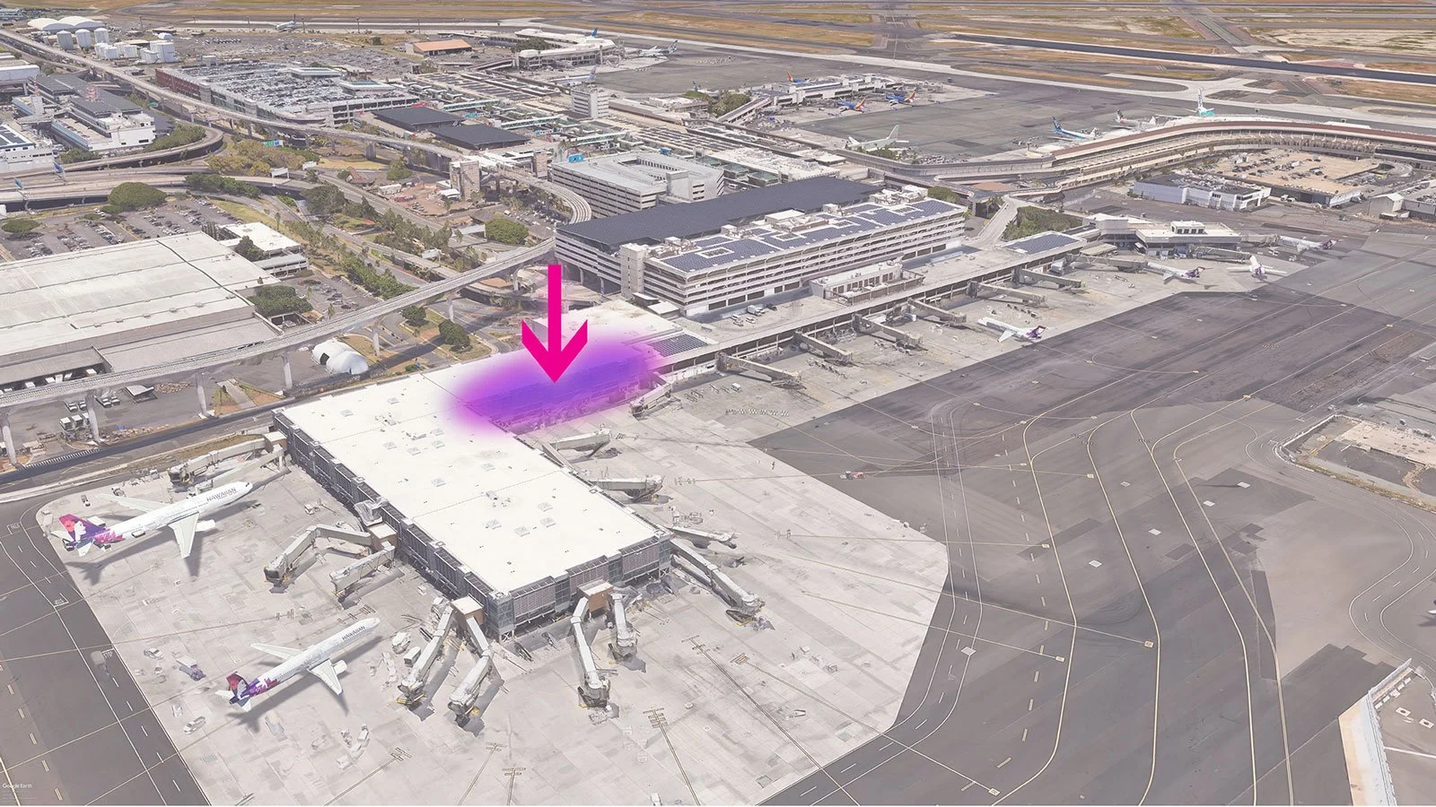 Where is the new Hawaiian Airlines Lounge at Honolulu located?