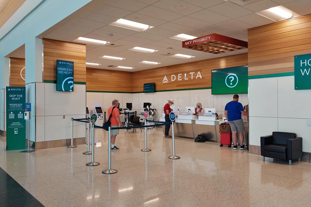 How to Book and Fly Minors on Delta Air Lines The