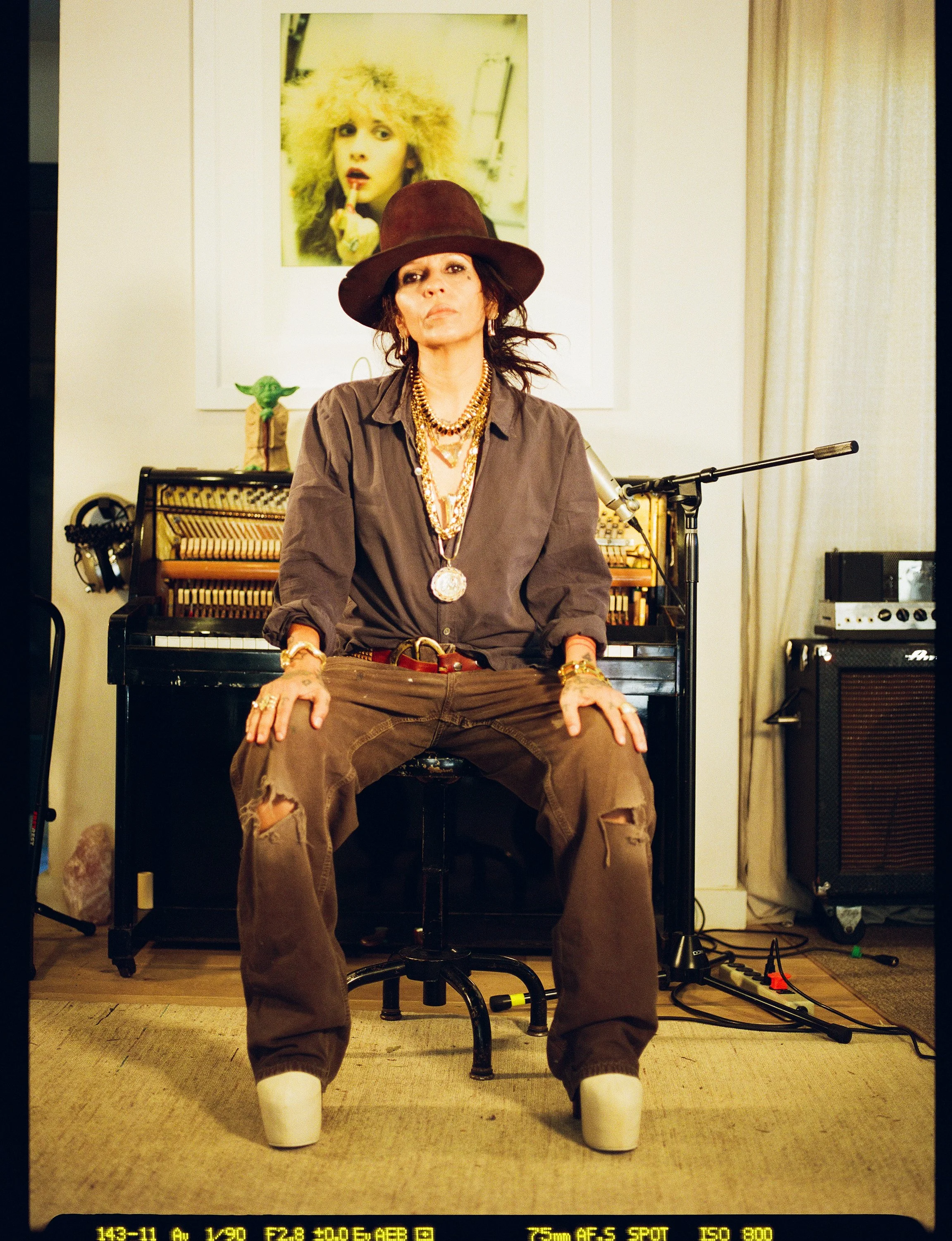SHEVA-KAFAI-LINDA-PERRY-2.jpg