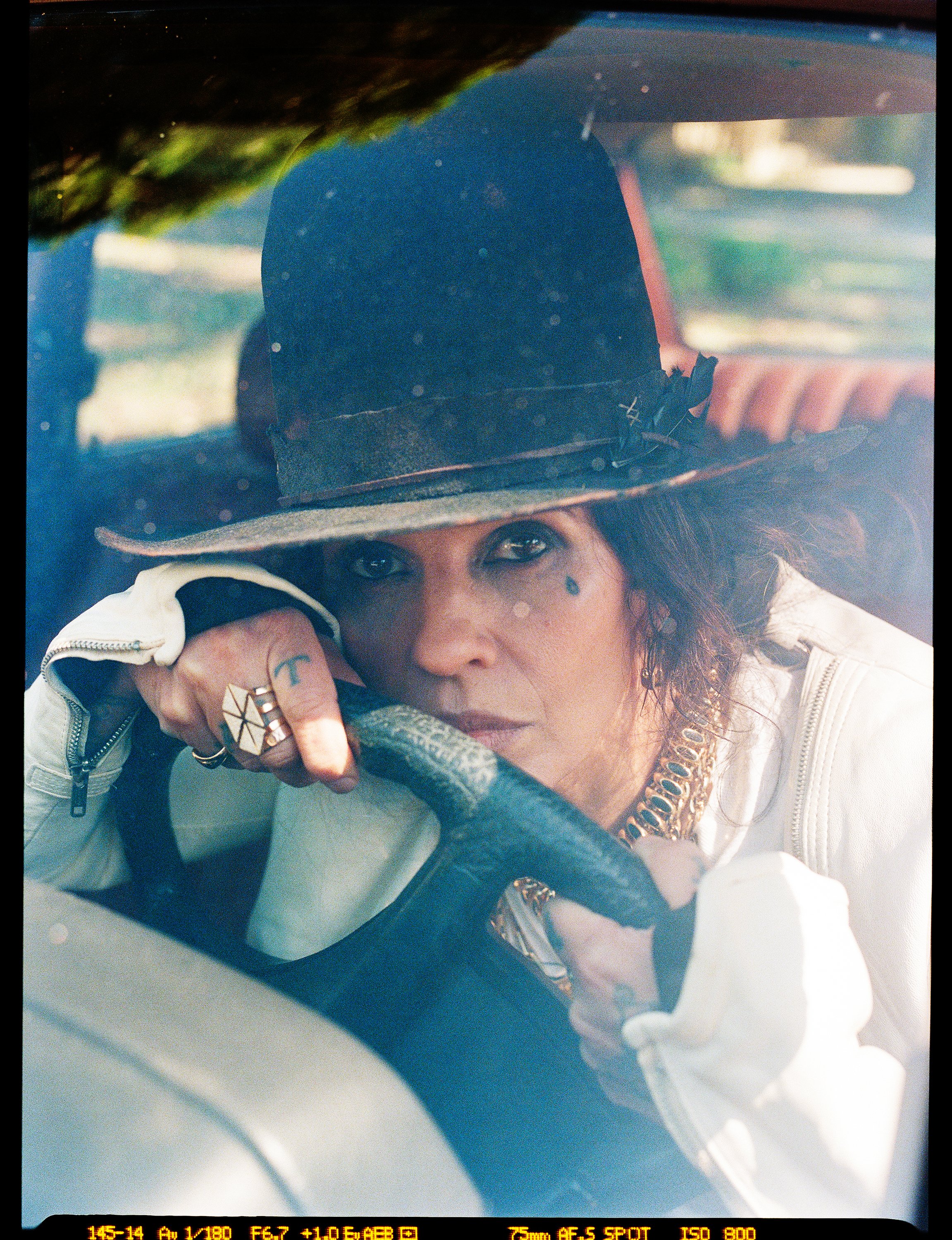 SHEVA-KAFAI-LINDA-PERRY-26.jpg