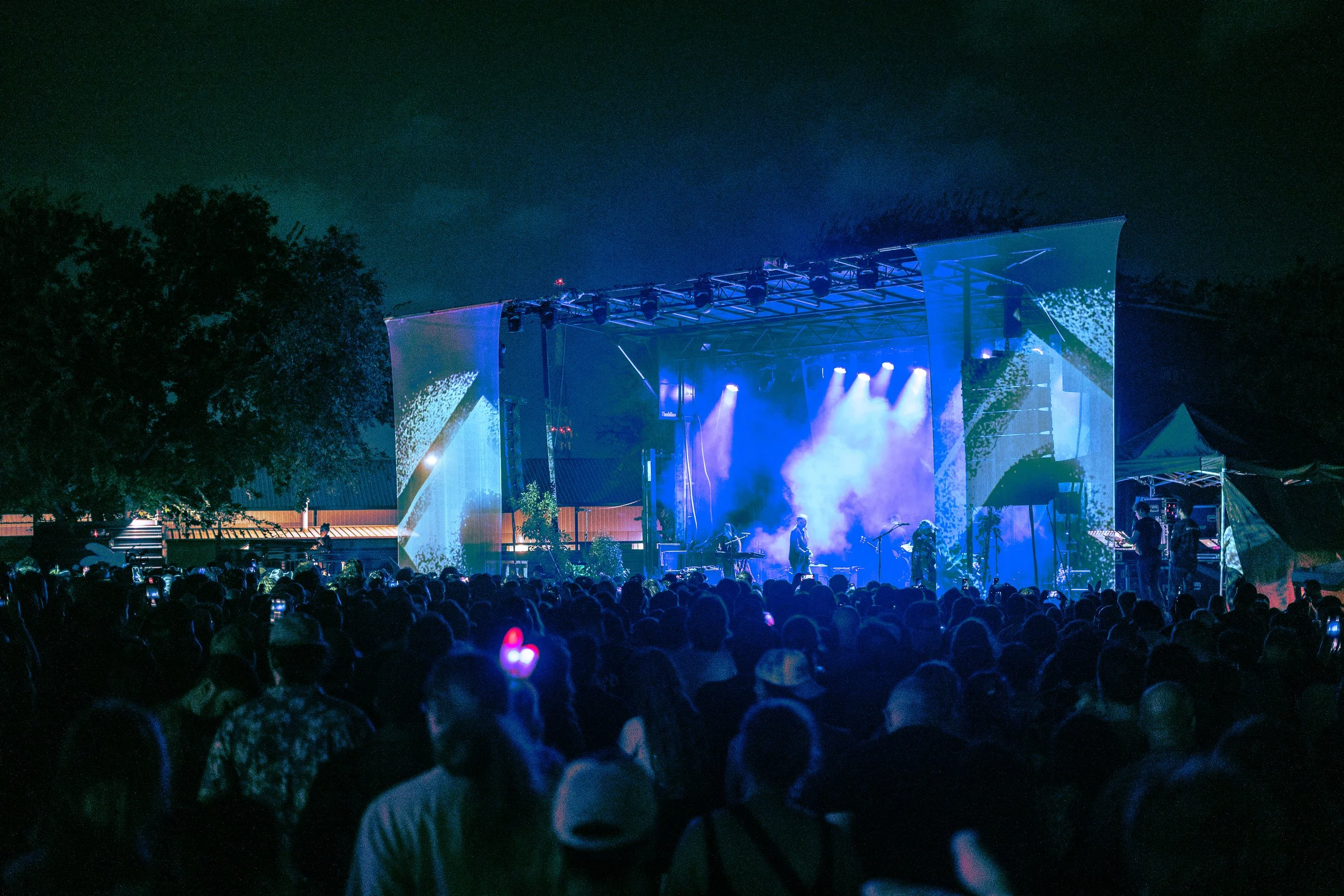 Sunday_Slowdive_Sheva_Kafai_3.jpg