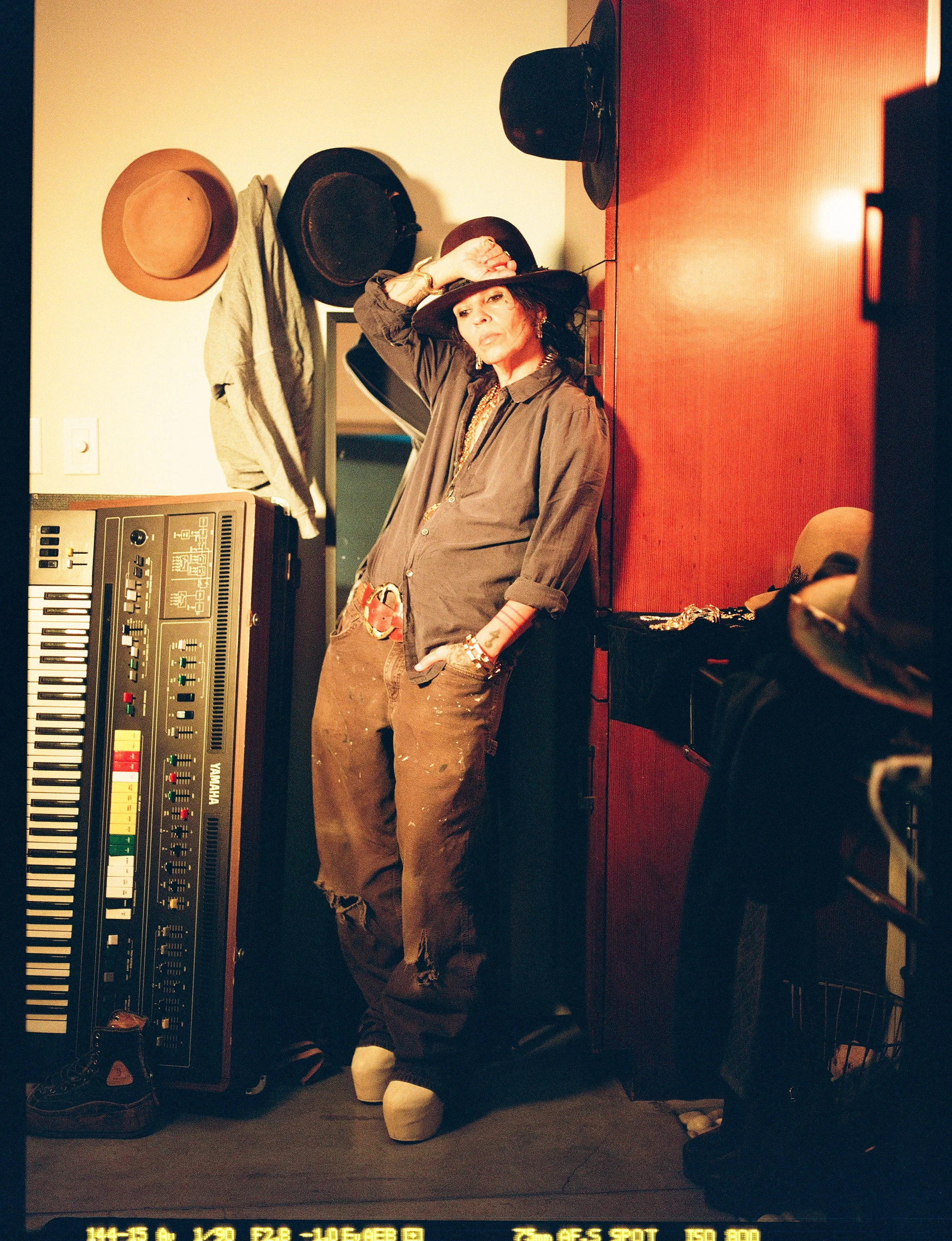 SHEVA-KAFAI-LINDA-PERRY-33.jpg