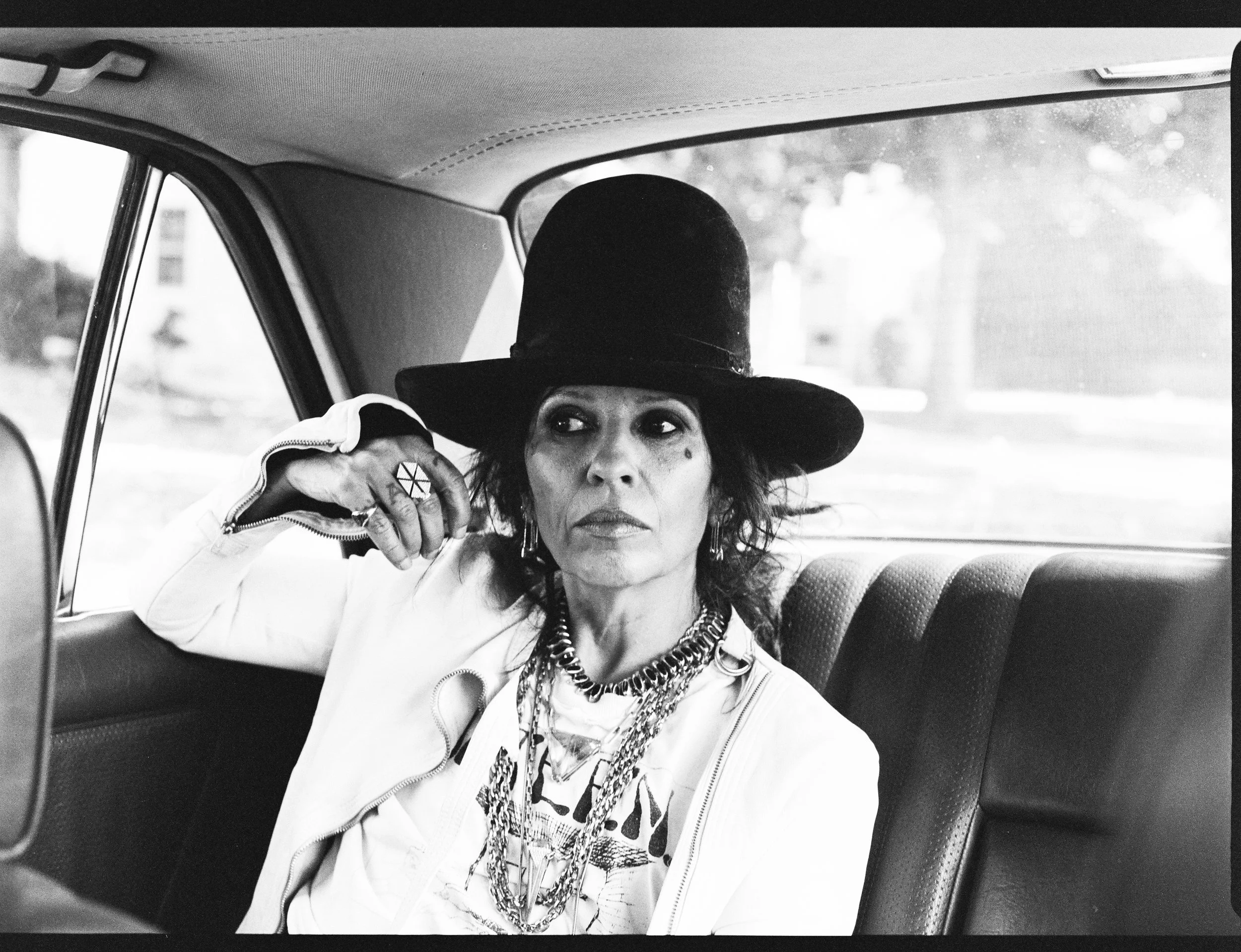 SHEVA-KAFAI-LINDA-PERRY-24.jpg