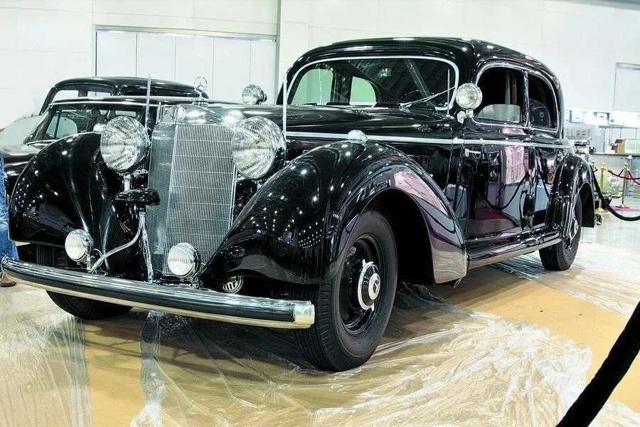 Gepanzerter Mercedes 770 in Prag