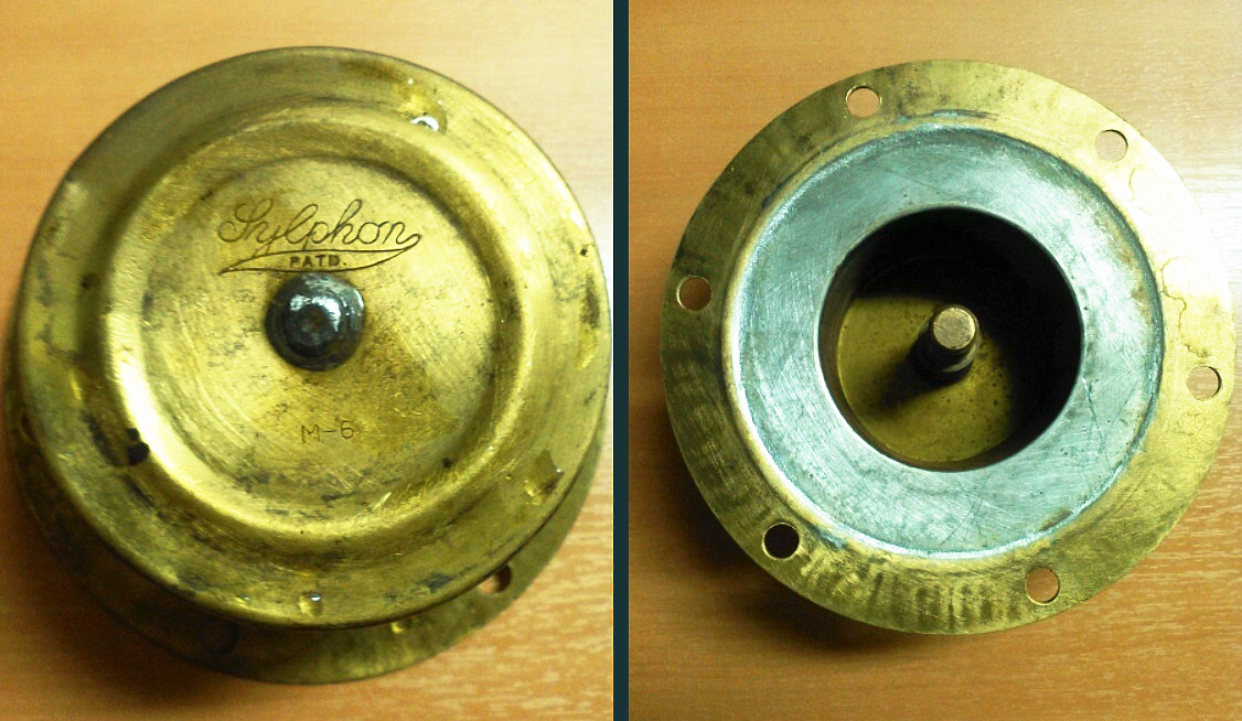 Farbaufnahme des messingfarbenen Originalthermostats