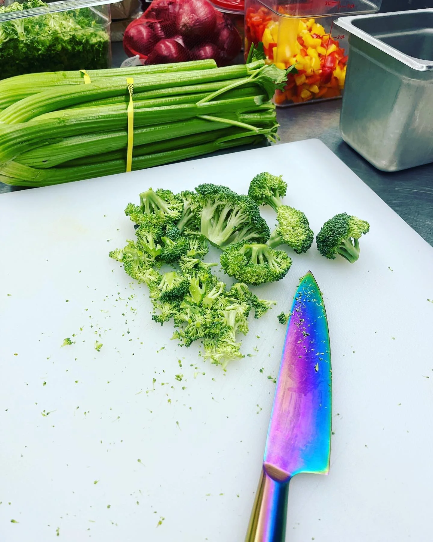 Choppin Broccoli&hellip; for salads, sandwiches and wraps the the @therowaytonfarmersmarket tomorrow 12-5pm