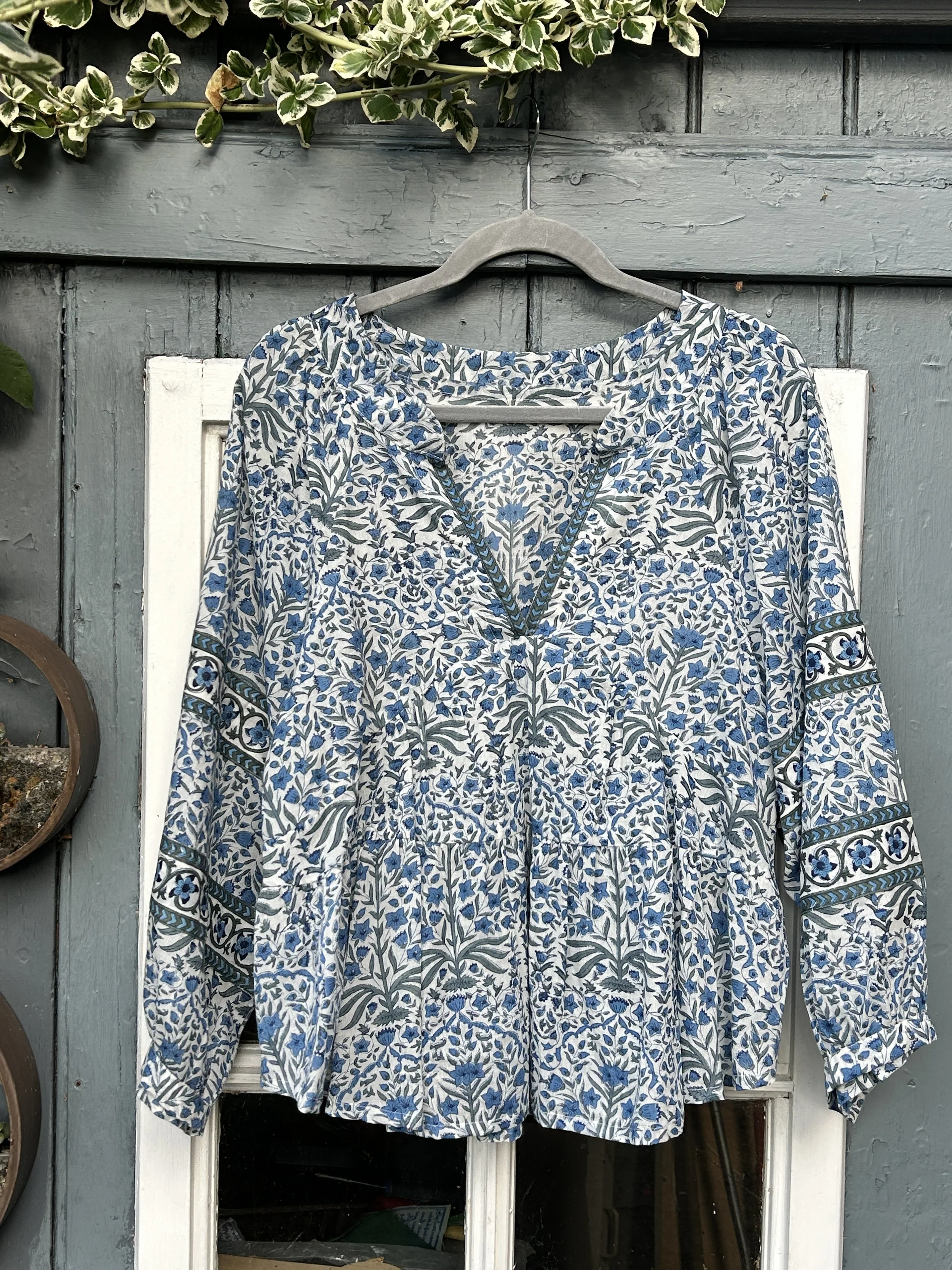 Sabrina Shirt in blue and white, Size L/XL, SAMPLE