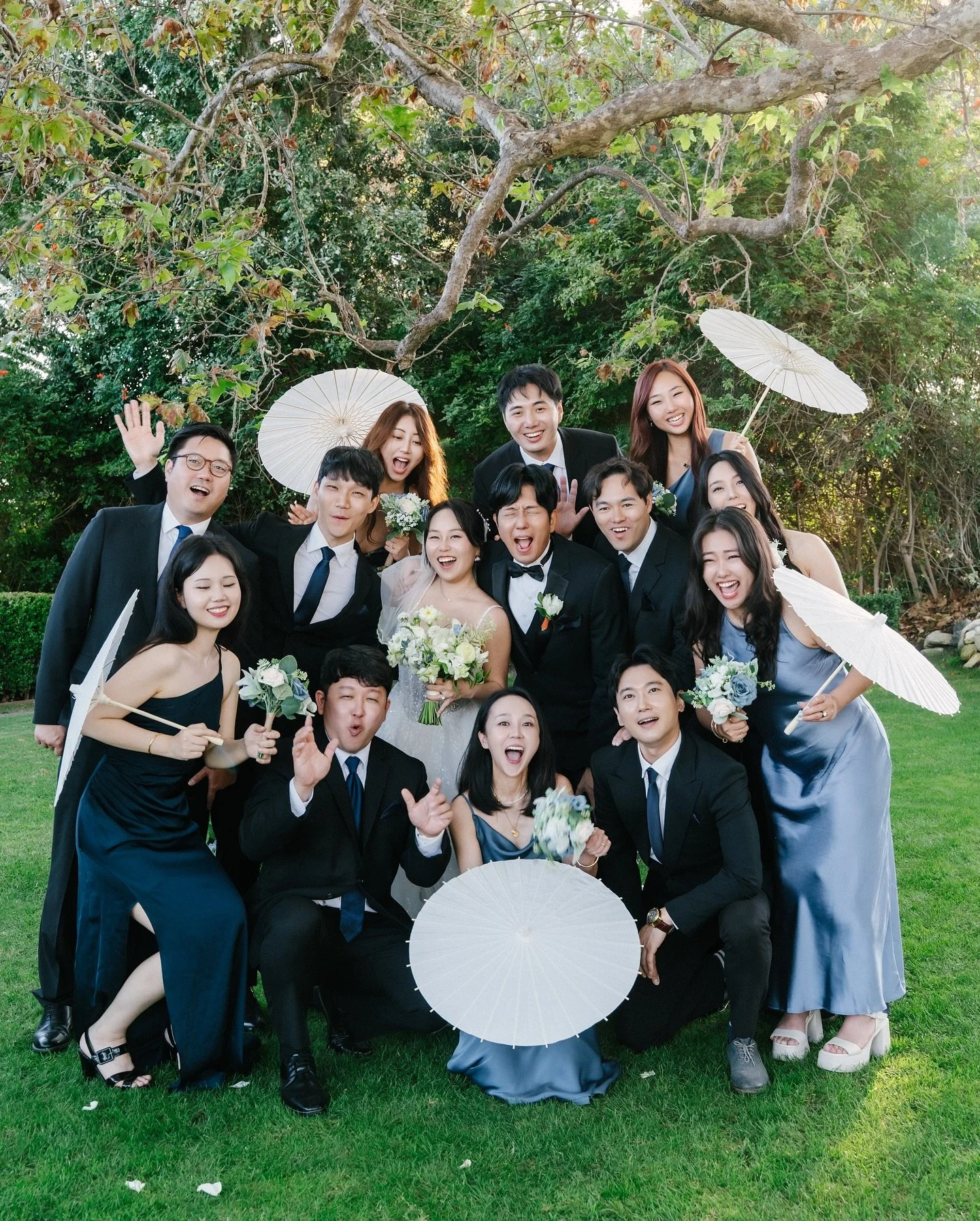 Every little moment from this beautiful wedding, all in one glance ✨
Coordinator: @eventsbysona
DJ: @valentineentertainment
HMUA: @credomakeupstudio
Catering: @fundamental_la
Florist: @oleeweddingflower
Photo/Video: @andyworks.studio
Rentals: @lapin