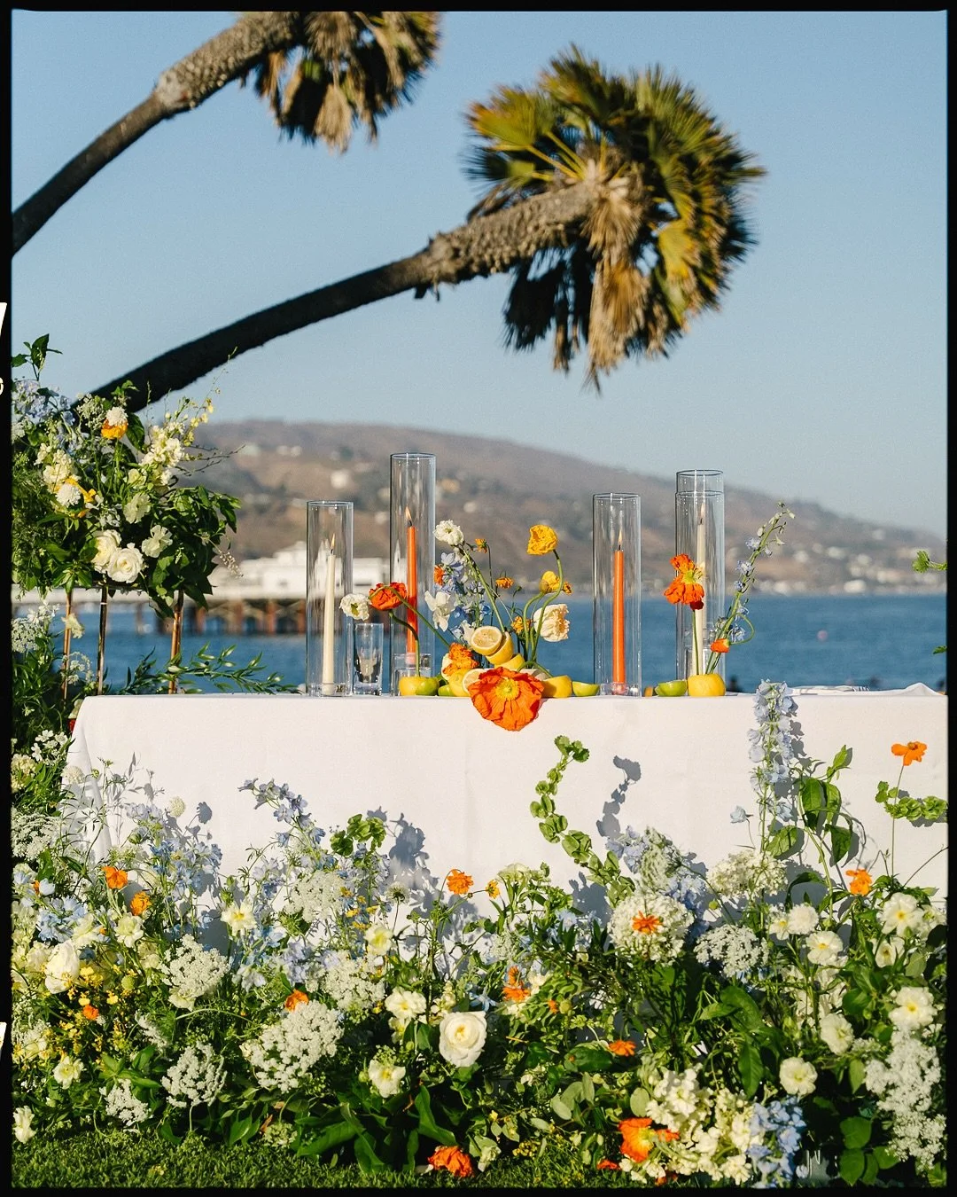 Best team, best vibes ✨
Couldn’t have asked for a more perfect day. #weddingdreams
Coordinator: @eventsbysona
DJ: @valentineentertainment
HMUA: @credomakeupstudio
Catering: @fundamental_la
Florist: @by_olee 
Photo/Video: @andyworks_wedding
Ren