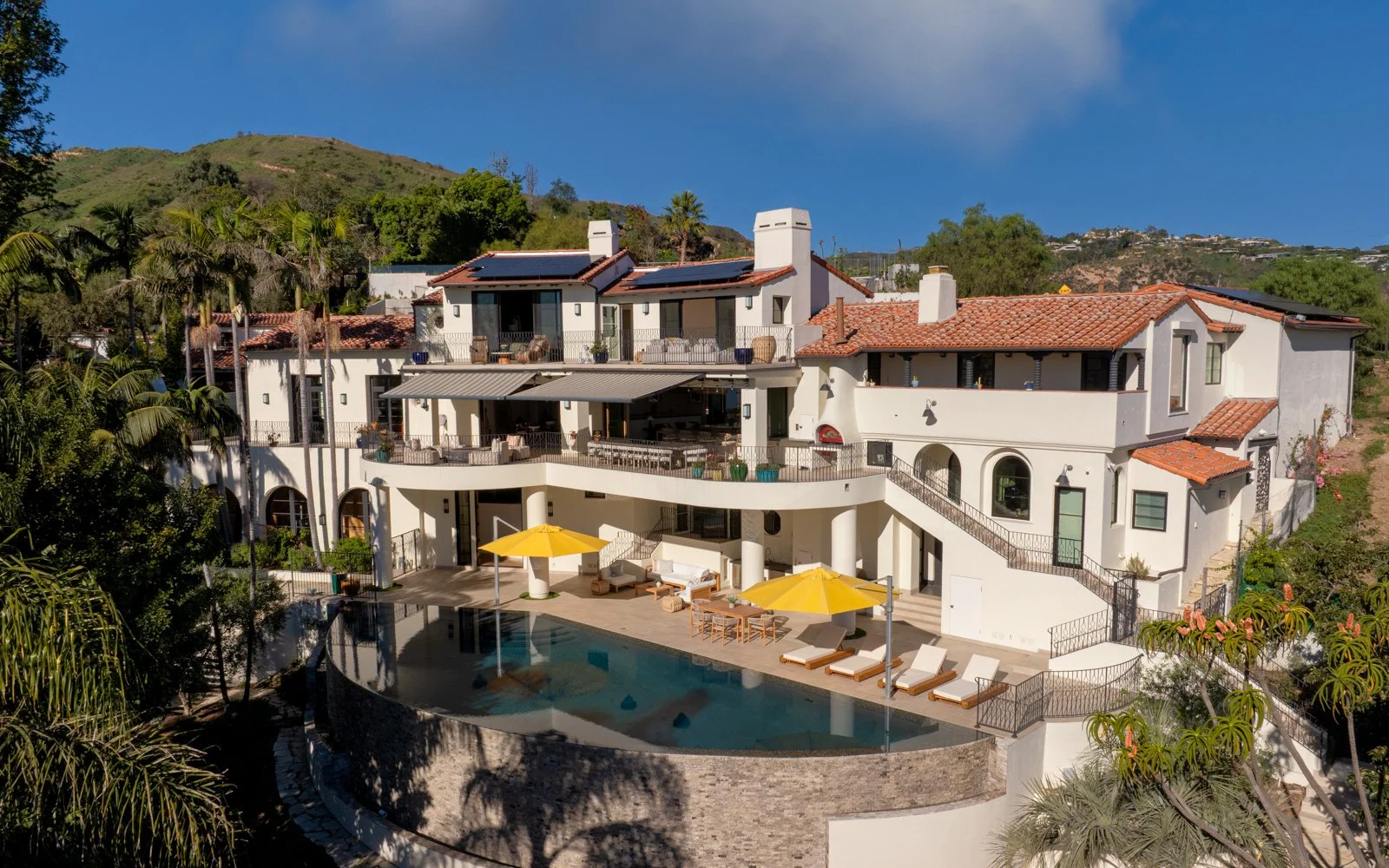 Staging - Pacific Palisades residence