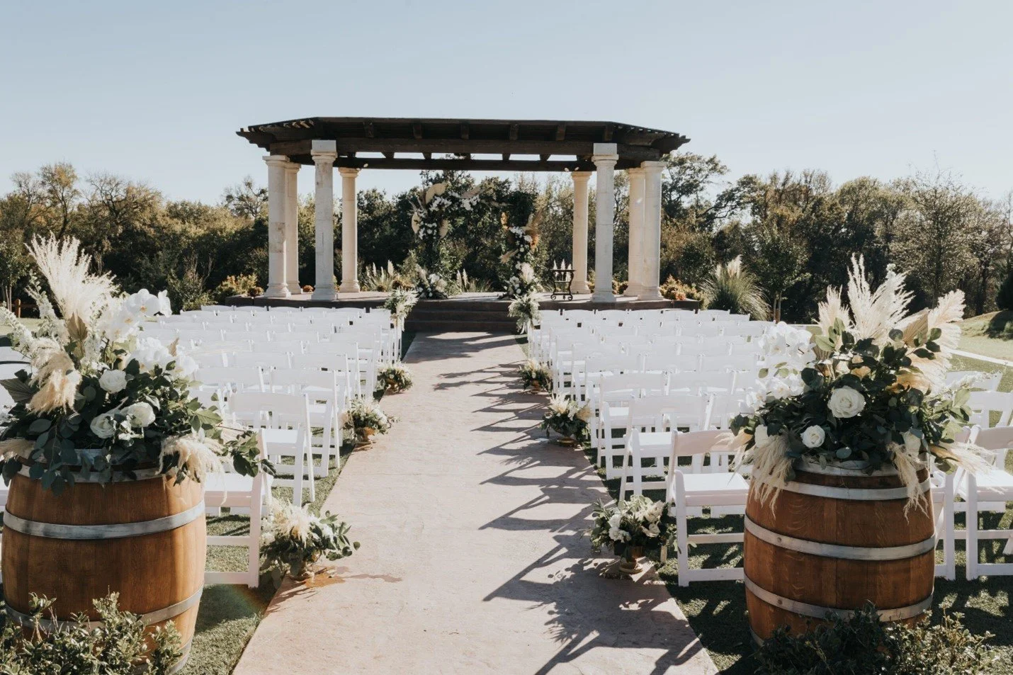 Outdoor Wedding Venues in New York: What Makes a Location Feel Special?