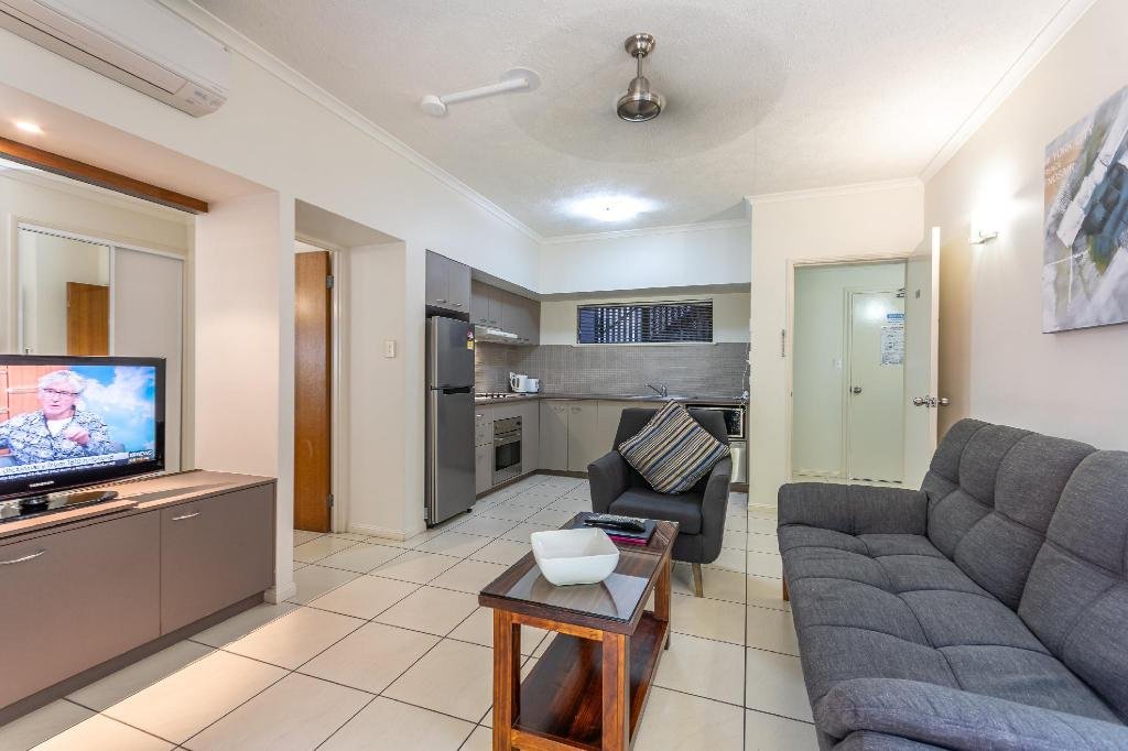 southern-deluxe apt.jpeg
