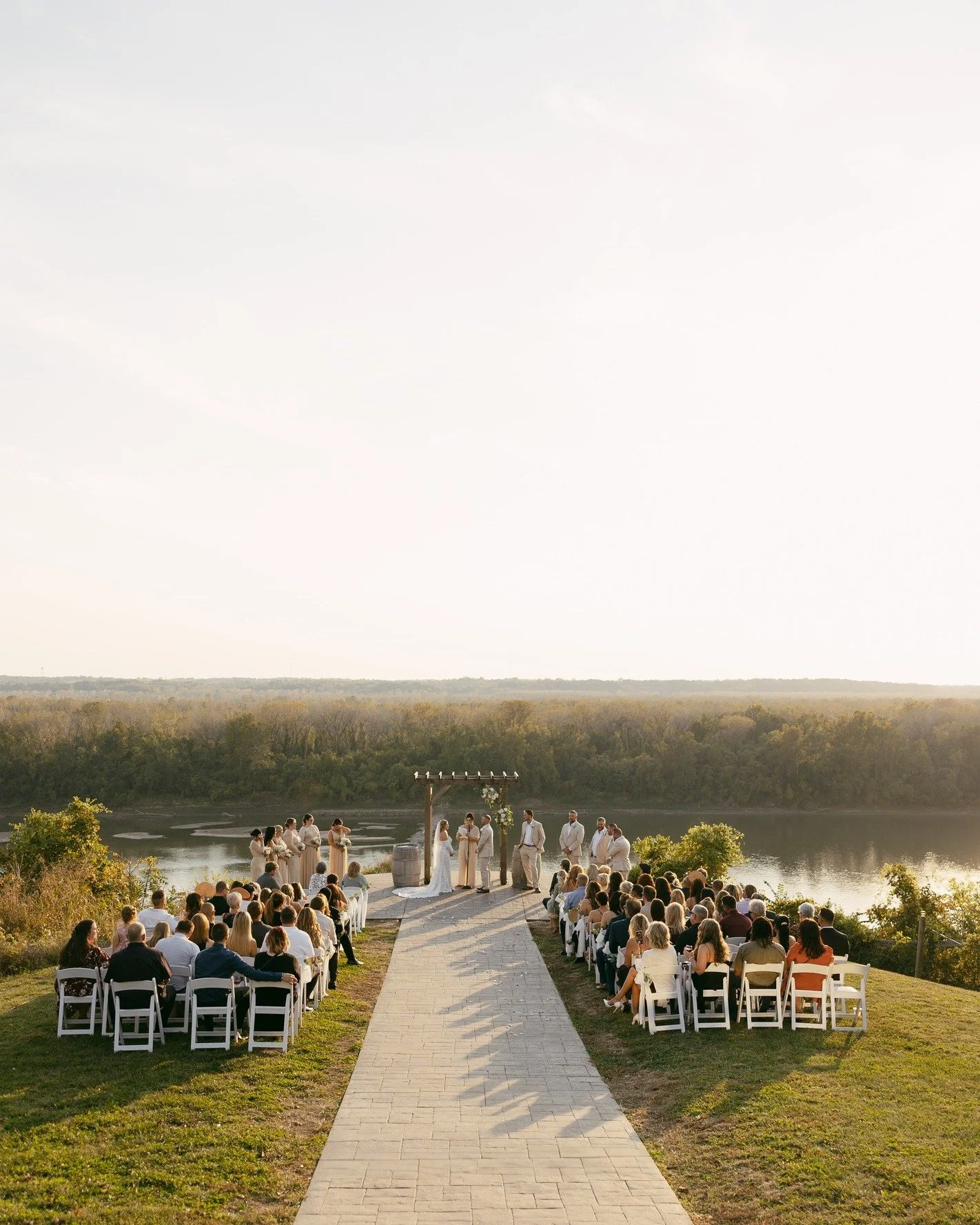 A perfectly golden ceremony at Les Bourgeois Vineyards. The perfect venue for a Mid-Missouri winery wedding!

#missouriweddingphotographer