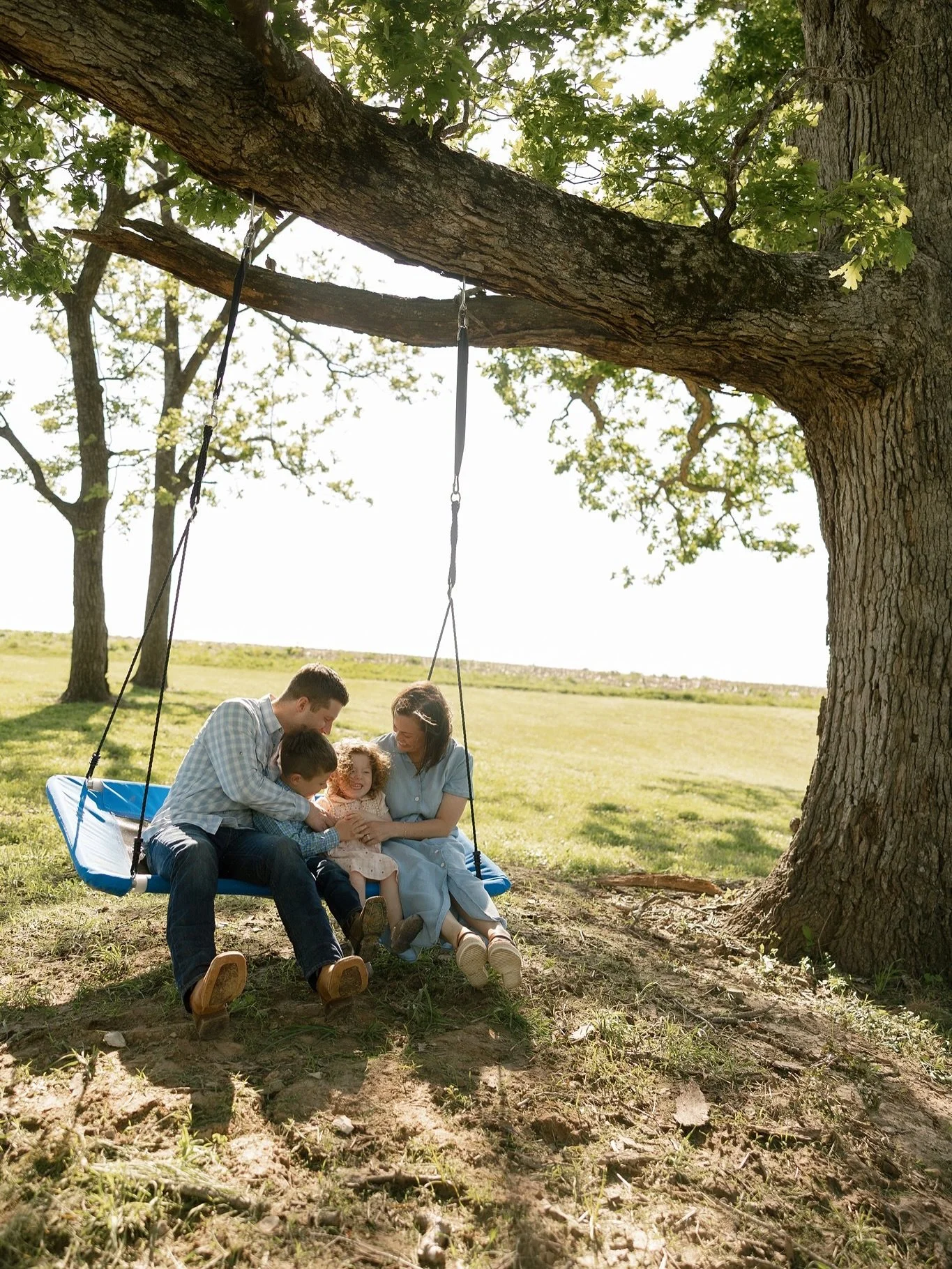 Extended family photos at the farm their grandparents poured so much love into 💛

I feel that words don&rsquo;t quite do justice to the value of having photos with your dearest people. All I can say is that I&rsquo;m so, so honored I got to photogra
