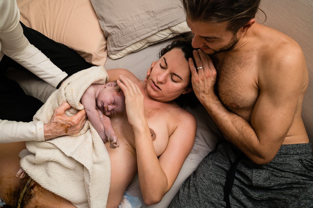 42-empowering-home-birth-photos.jpg