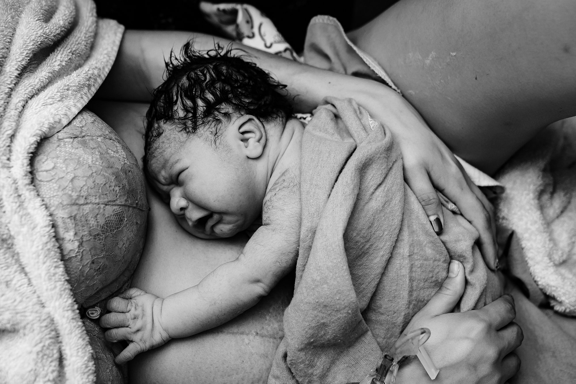 24-austin-homebirth-photography-Monika-Stone-CPM.jpg
