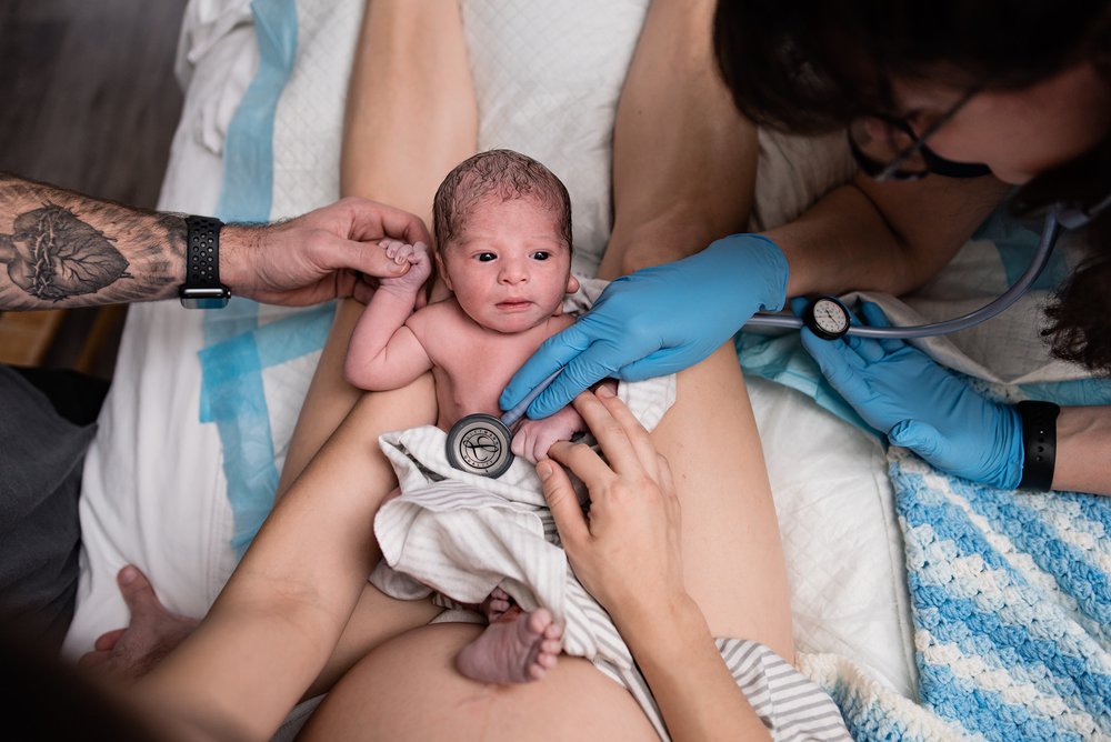 16 newborn exam at austin area birthing center north austin.jpg