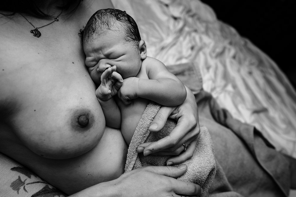 37-birth-photography-costa-rica.jpg
