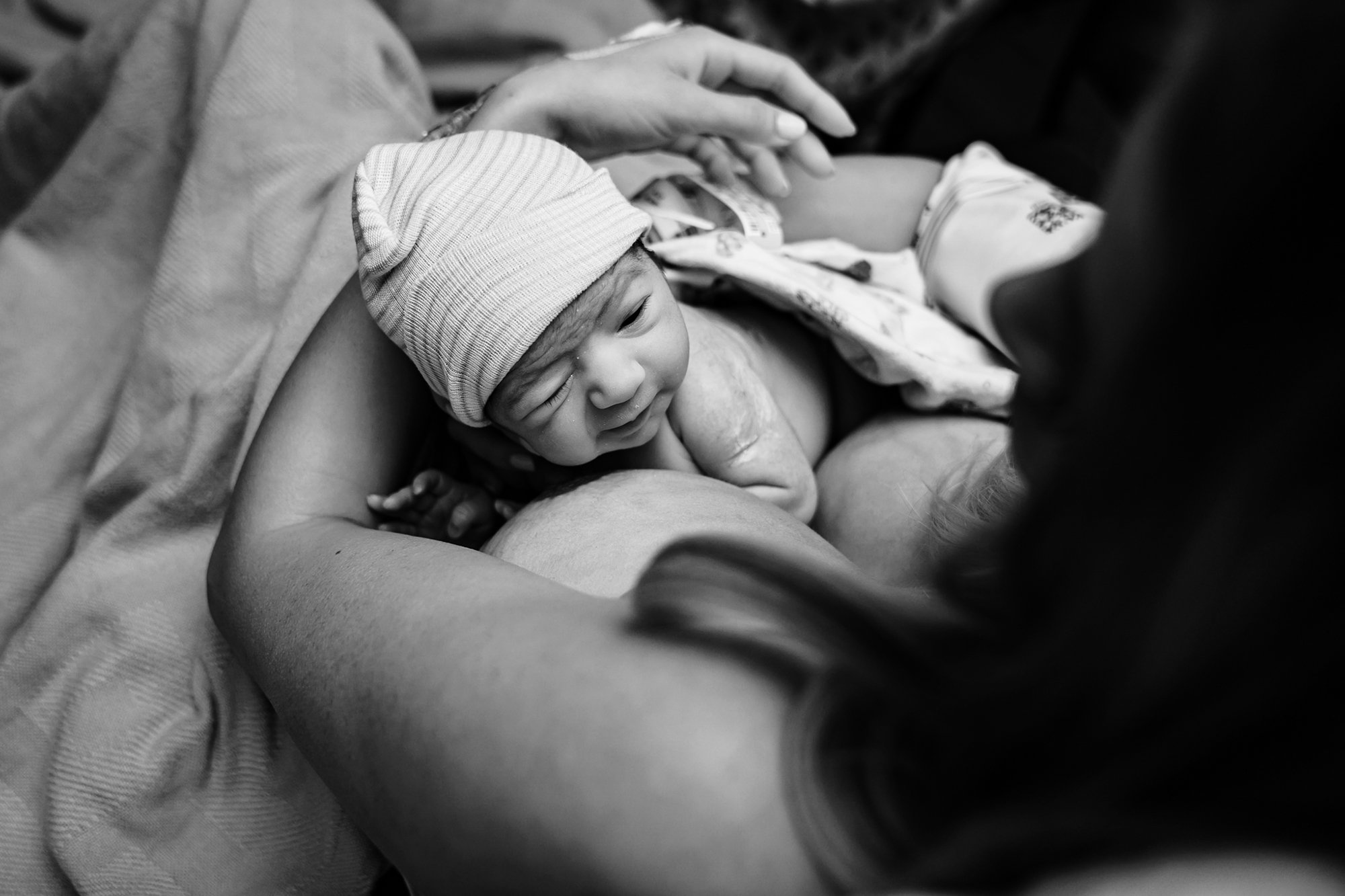 austin-hospital-birth-photographer-41.jpg