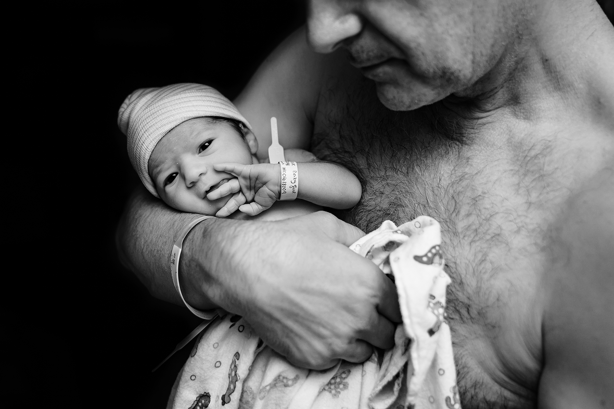 austin-hospital-birth-photographer-43.png