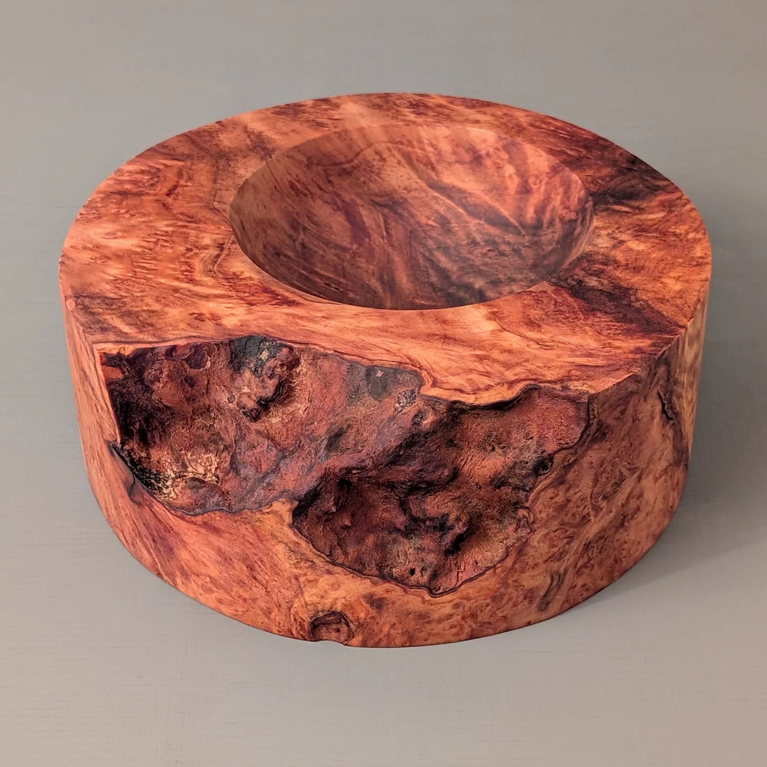 Offcenter Burl Bowl 1.jpg