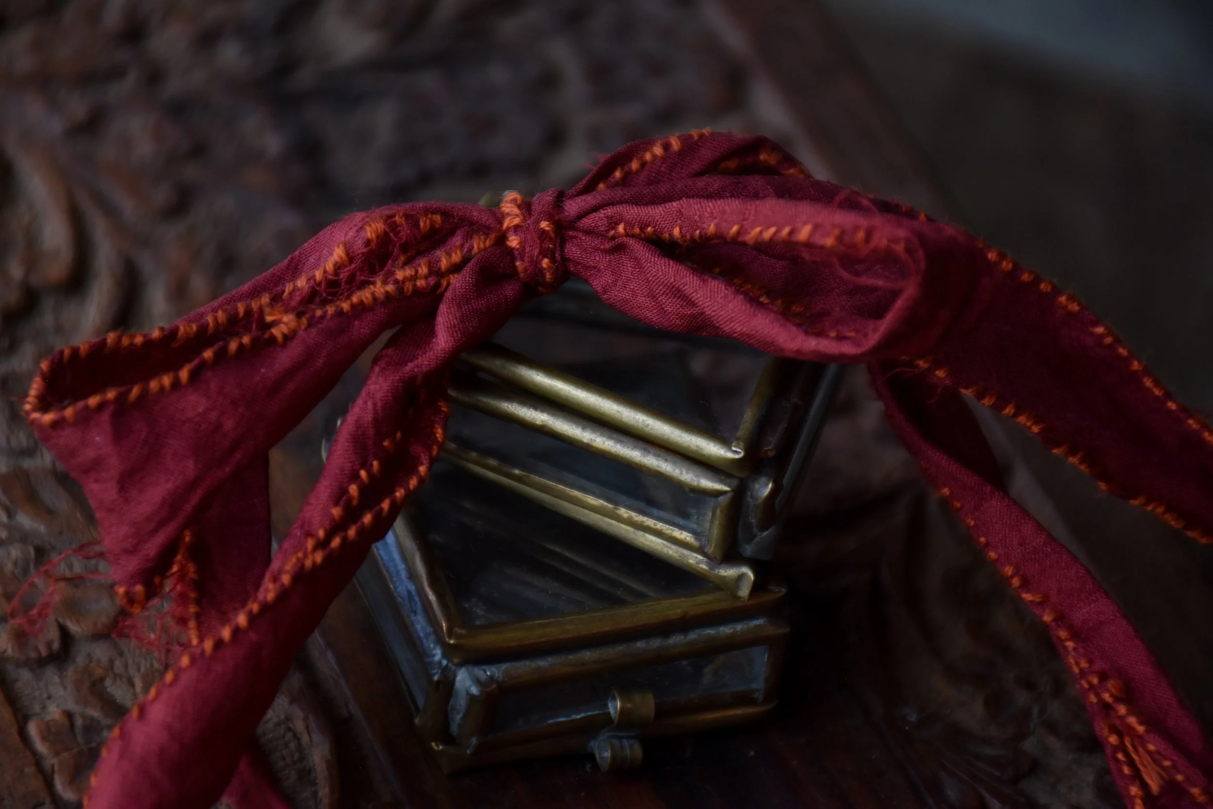handstitchedsilkchoker.JPG