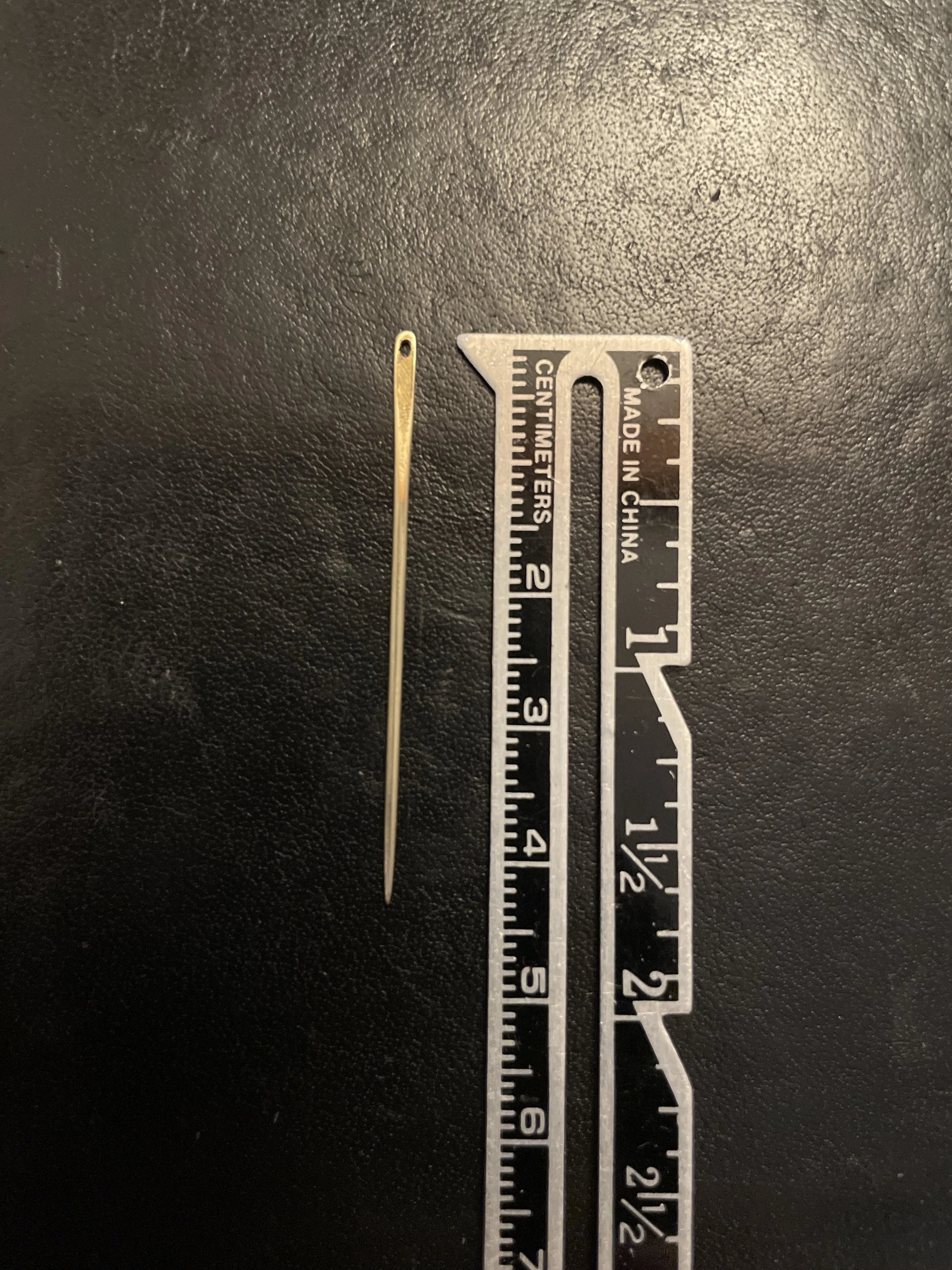 4cm - Historical Needle