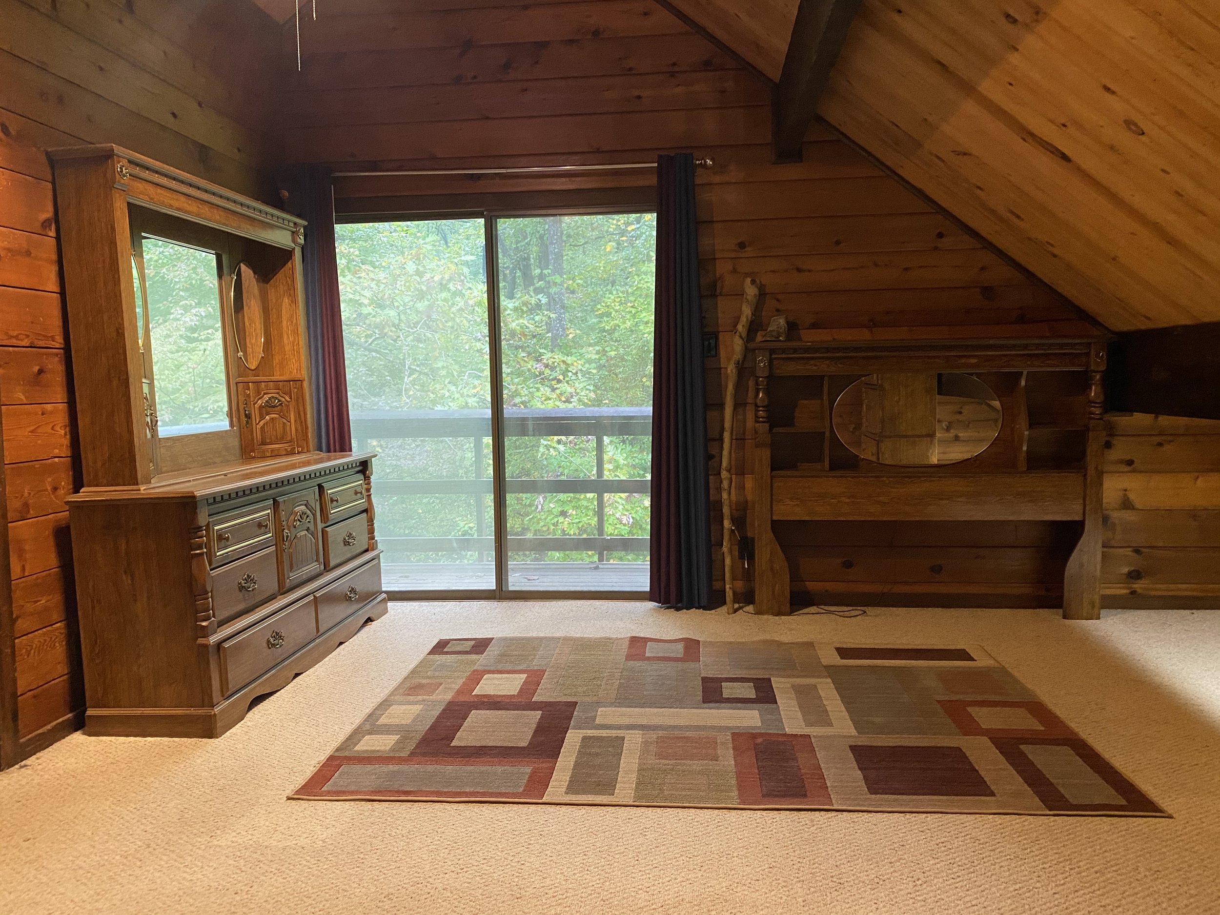 Loft Bedroom 1.jpg