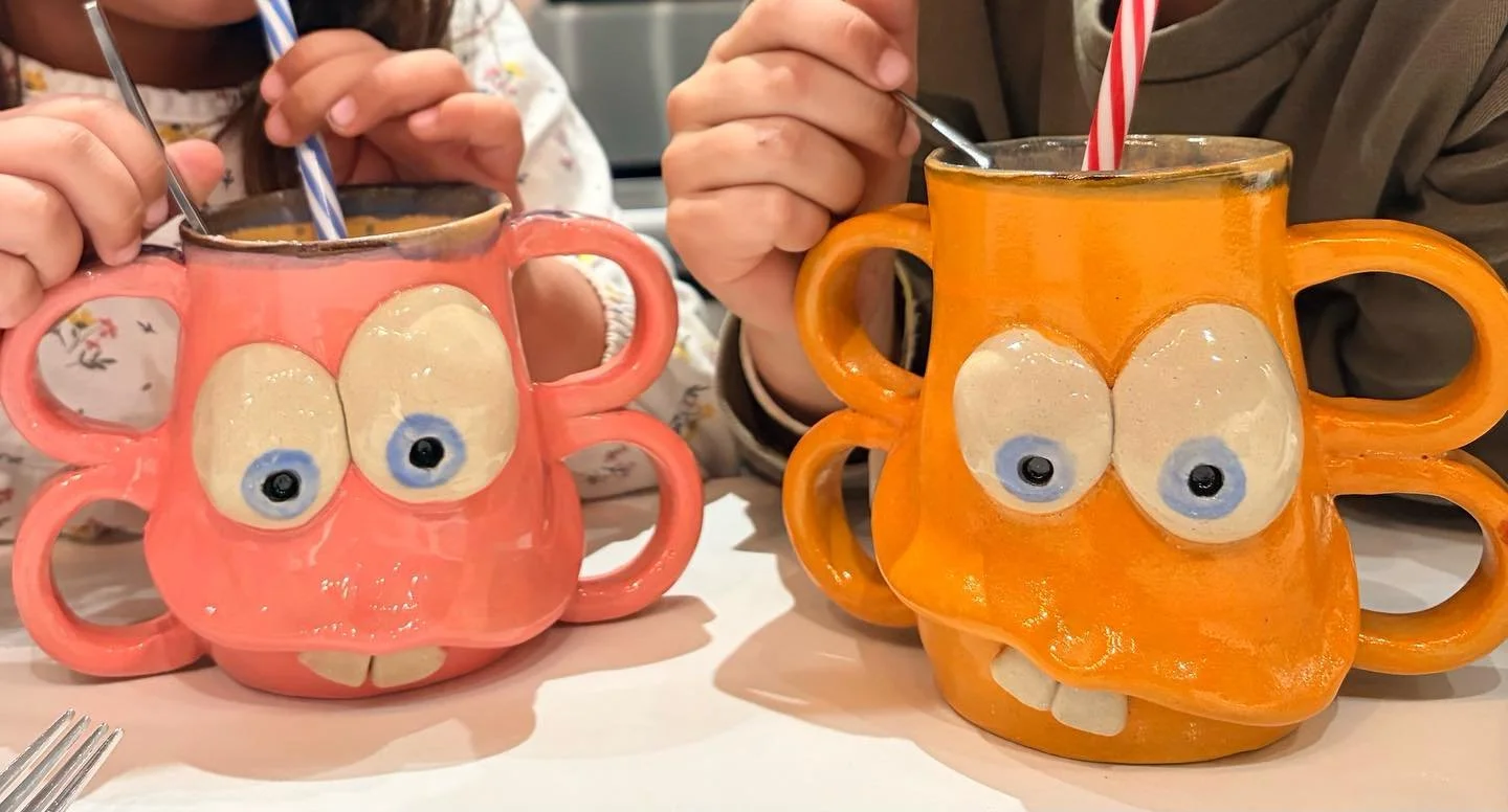 Per the recommendation of a friend, I made some double handled mugs for little hands. These are perfect for the kiddos. 

I only made a limited batch for gifts, but let me know if these are something that interests you. 

#pottery #facemugs #ceramics