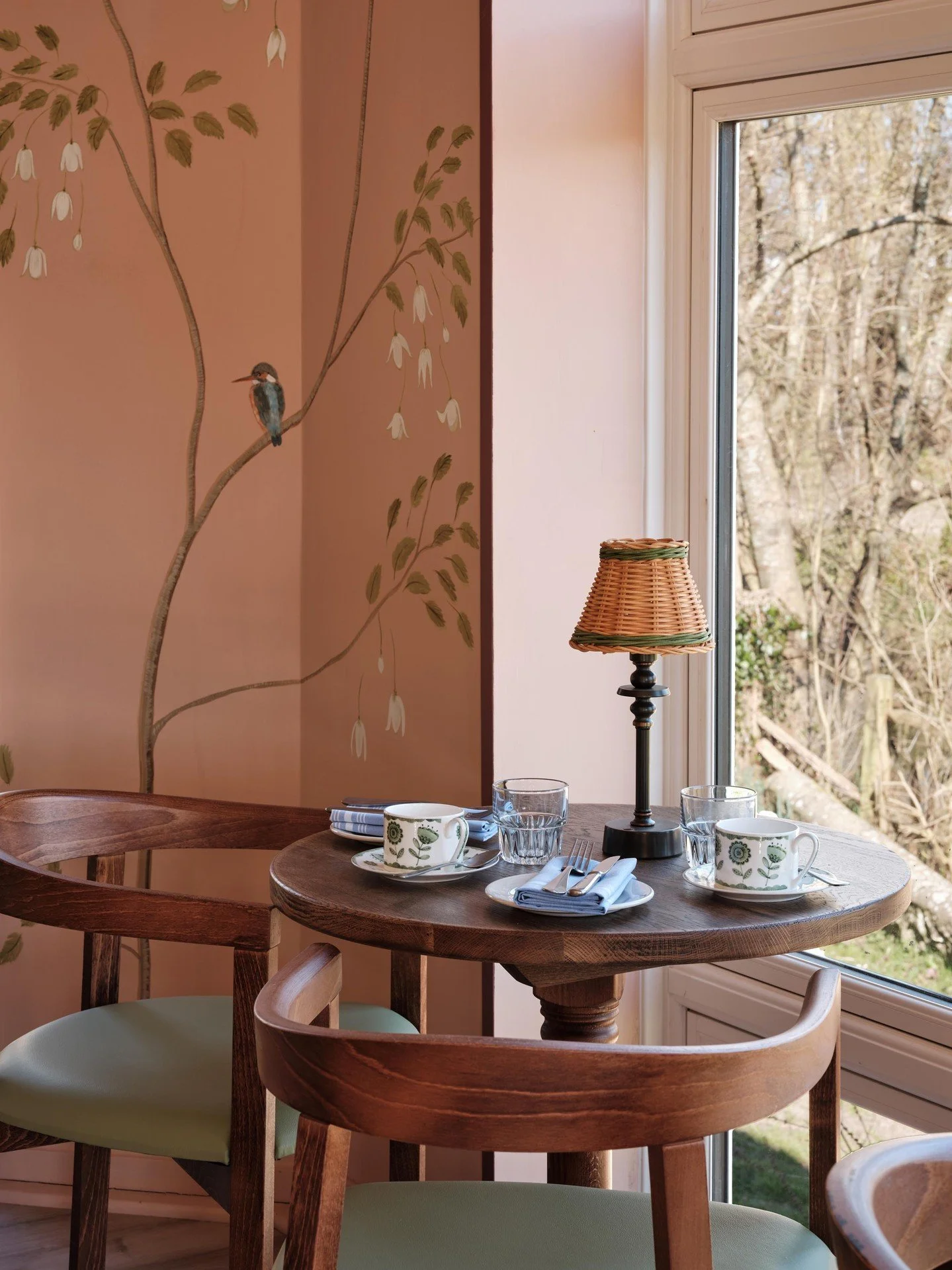 Hand painted details from the The Orangery at @alfristonsouthdowns 🌱

Florence and Martha worked tirelessly hand painting the Orangery for over a week. Our design vision was to bring the outside in, and we particularly loved the idea of vigorously g