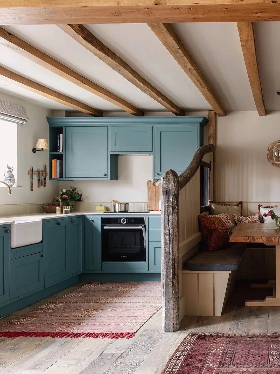 A Grade II Listed coach house refurbishment project we worked on earlier this year. It was important to carefully and sensitively keep some of the amazing original features such as the panelled wooden stalls which you can see in these images.

In the