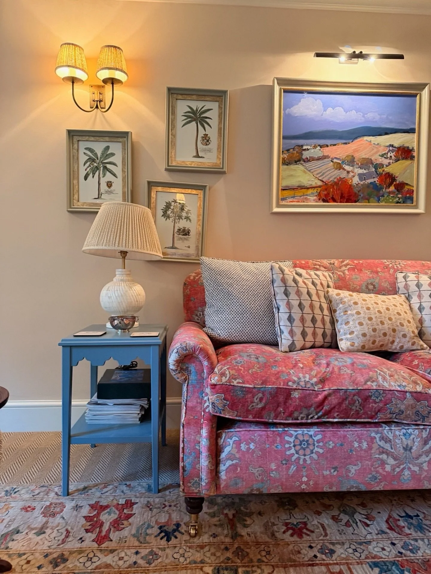 Recently, our round up of lovely things in and out of the studio:
1.  Love our Turkish side table looking fab next to this colourful sofa!
2. Trying out some @petworthrugs to find the perfect one for this hallway in our Wandsworth project
3. Partitio