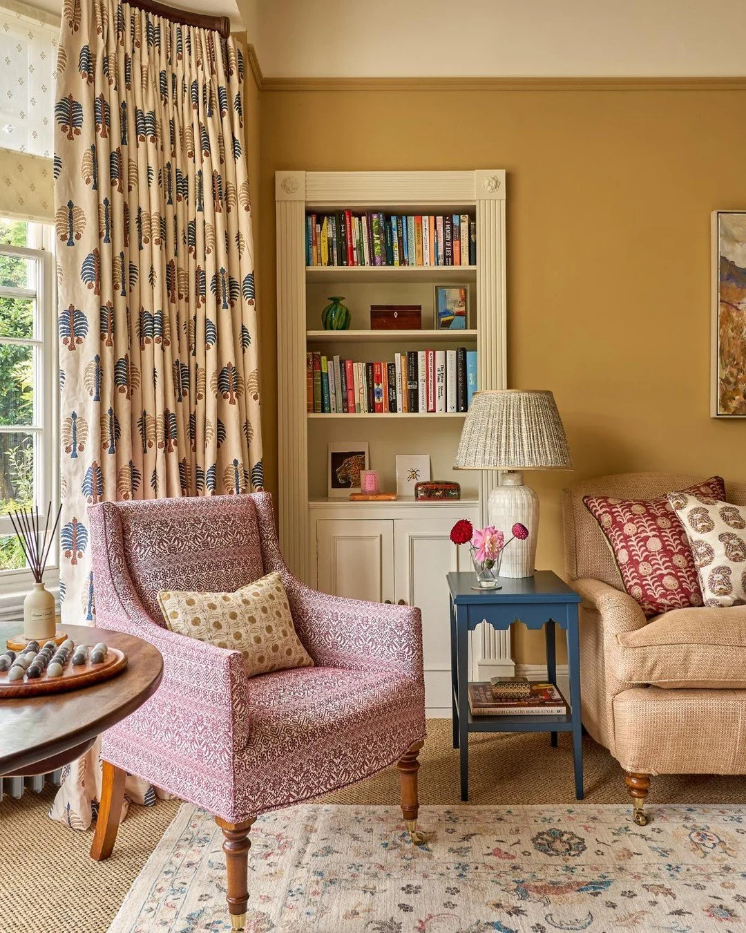 A corner of a very special sitting room in our Cotswolds Country House project featuring our Turkish Side Table in the colour 'Glais' - the perfect pairing with those amazingly warm yellow walls 💛

Photo by @mikegarlickdesign

-

#sittingroom #count