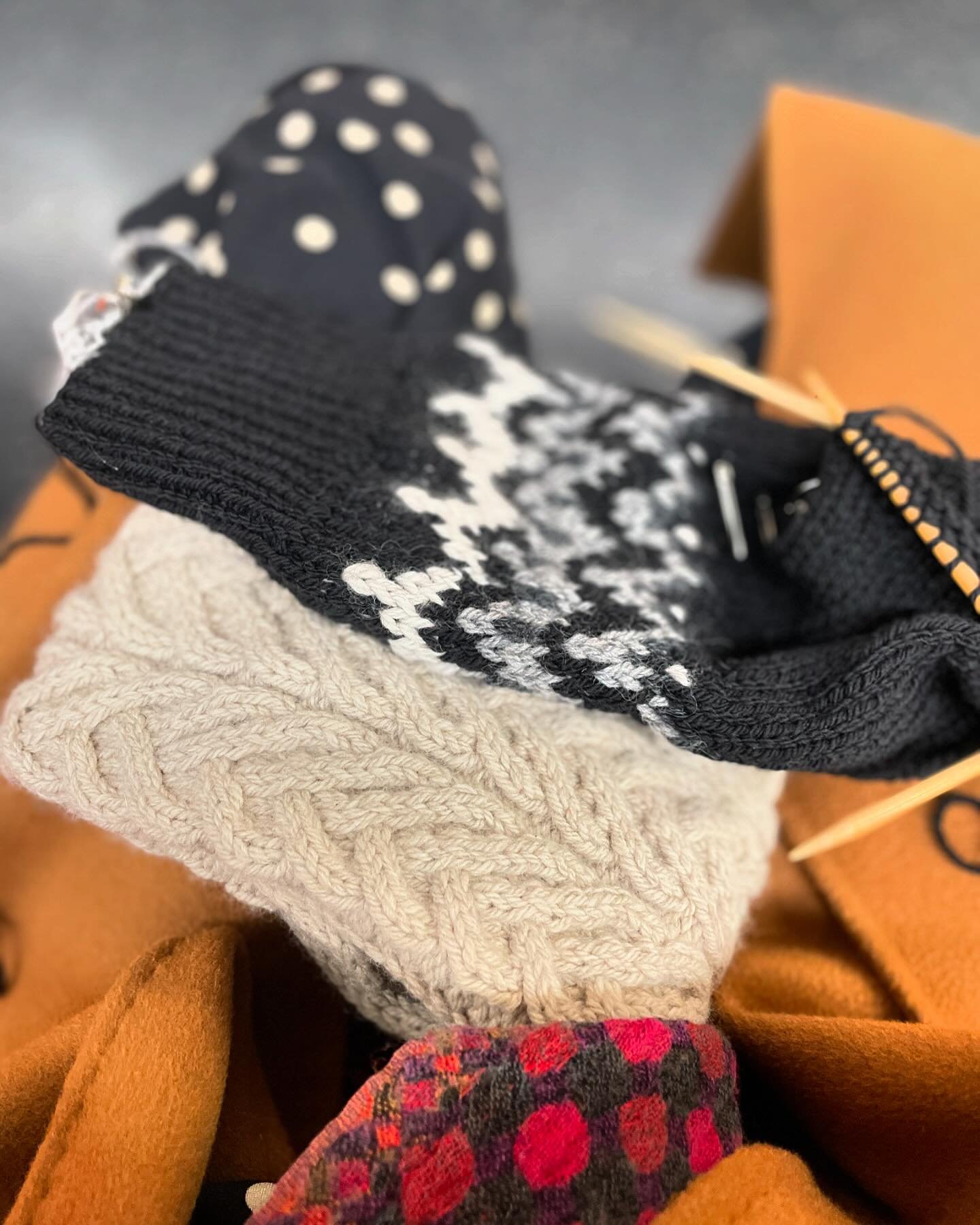 Ode to subway knitting. Where some of my very best work has been done. I learned to knit on the NYC subway and it is central to my technique&mdash; I switched to circular needles for all knitting very early on so I would take up less room and not ris