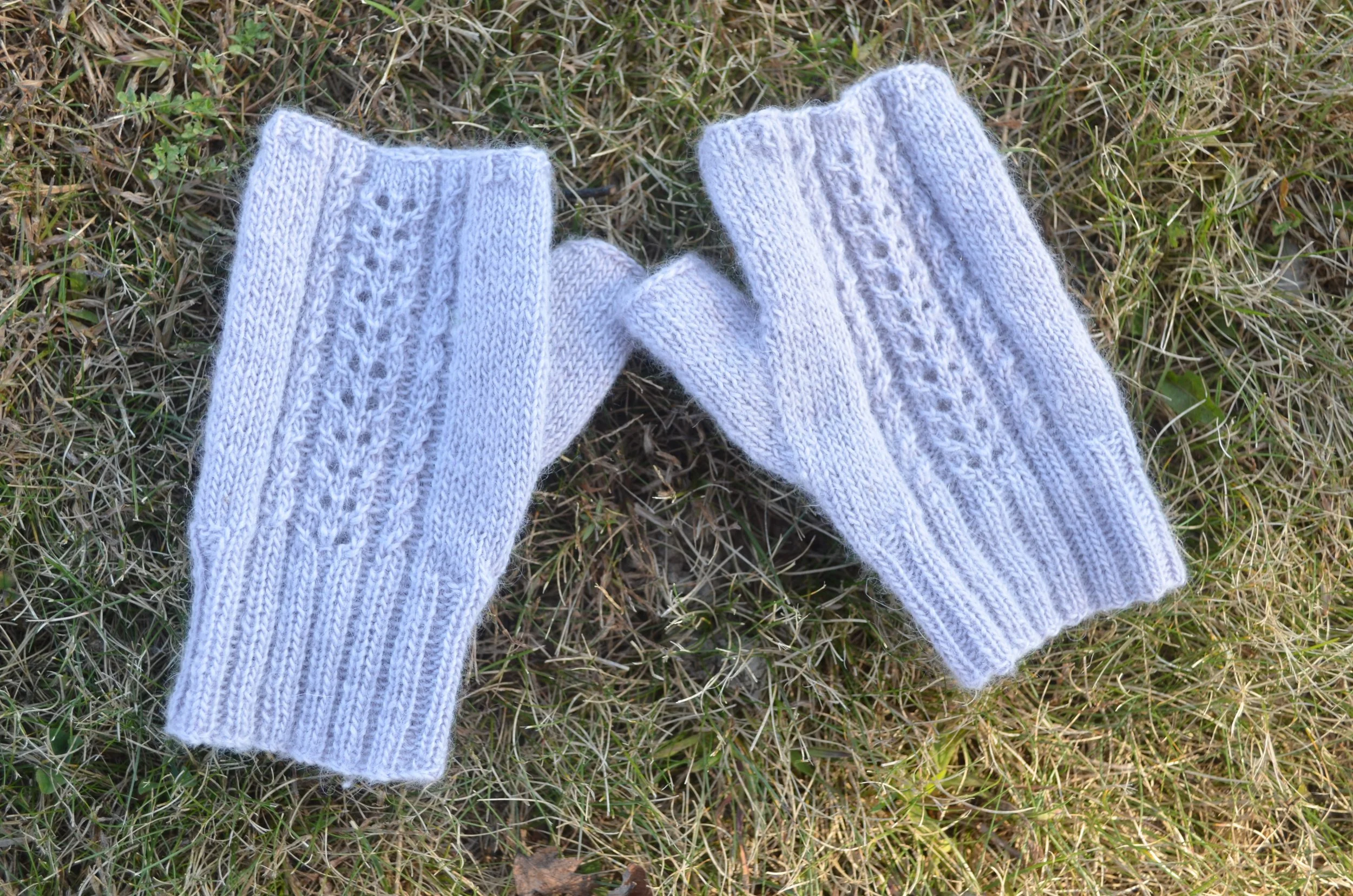 fleurette mitts pattern