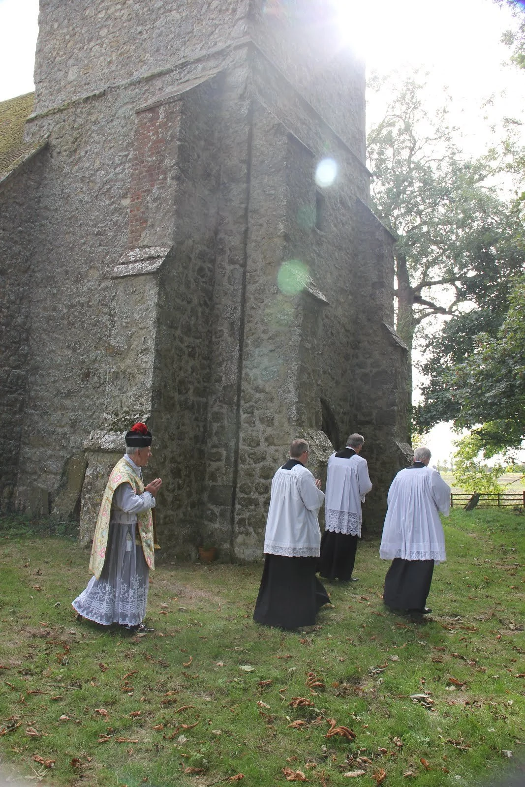 Click to read an article about the Traditional Latin Mass at Snave, now an annual event.