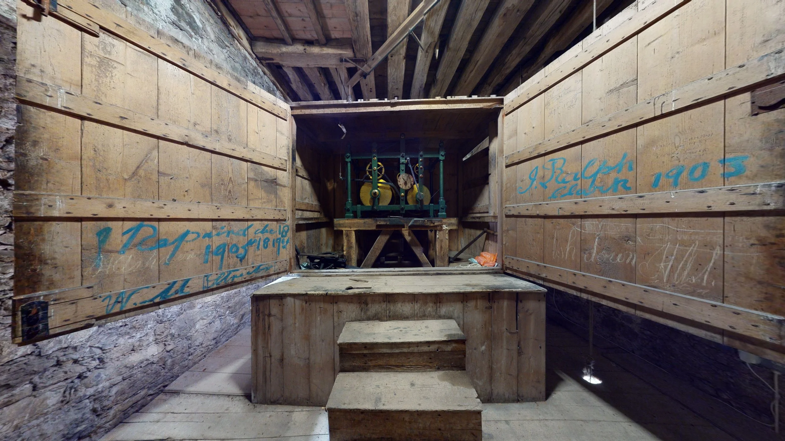St-Georges-Ivychurch-Clock-Mechanism.jpg
