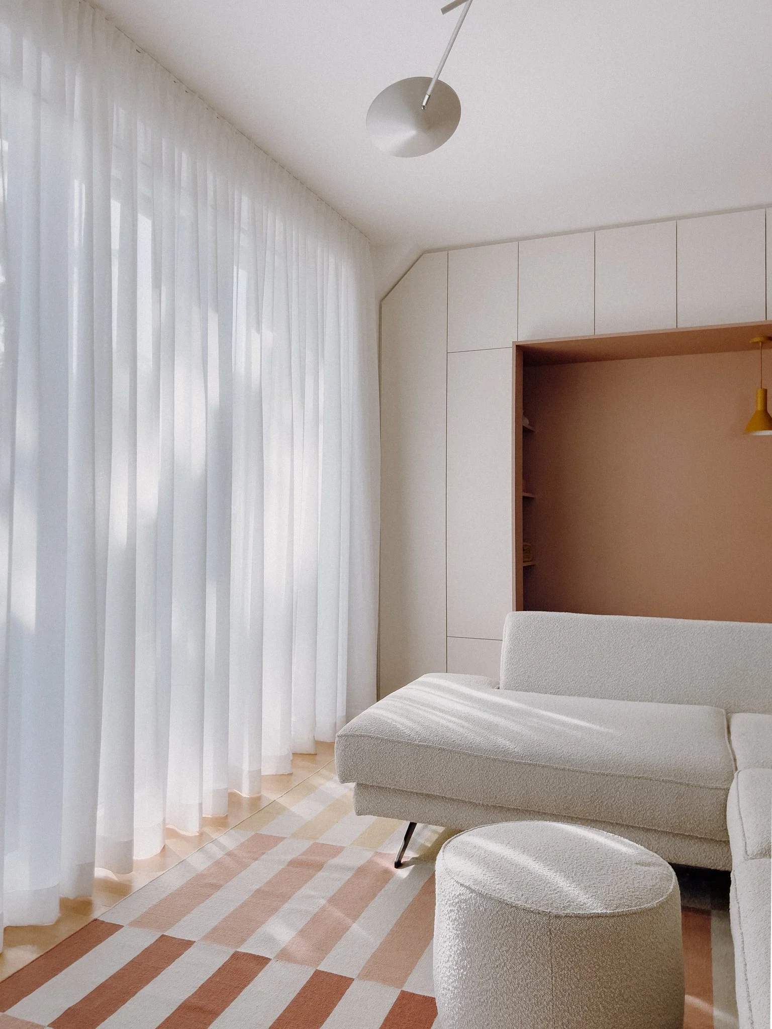 Einbauschrank-Wohnzimmer-Sitznische-Tischlerei-Pichler-Forchtenstein-27.jpg
