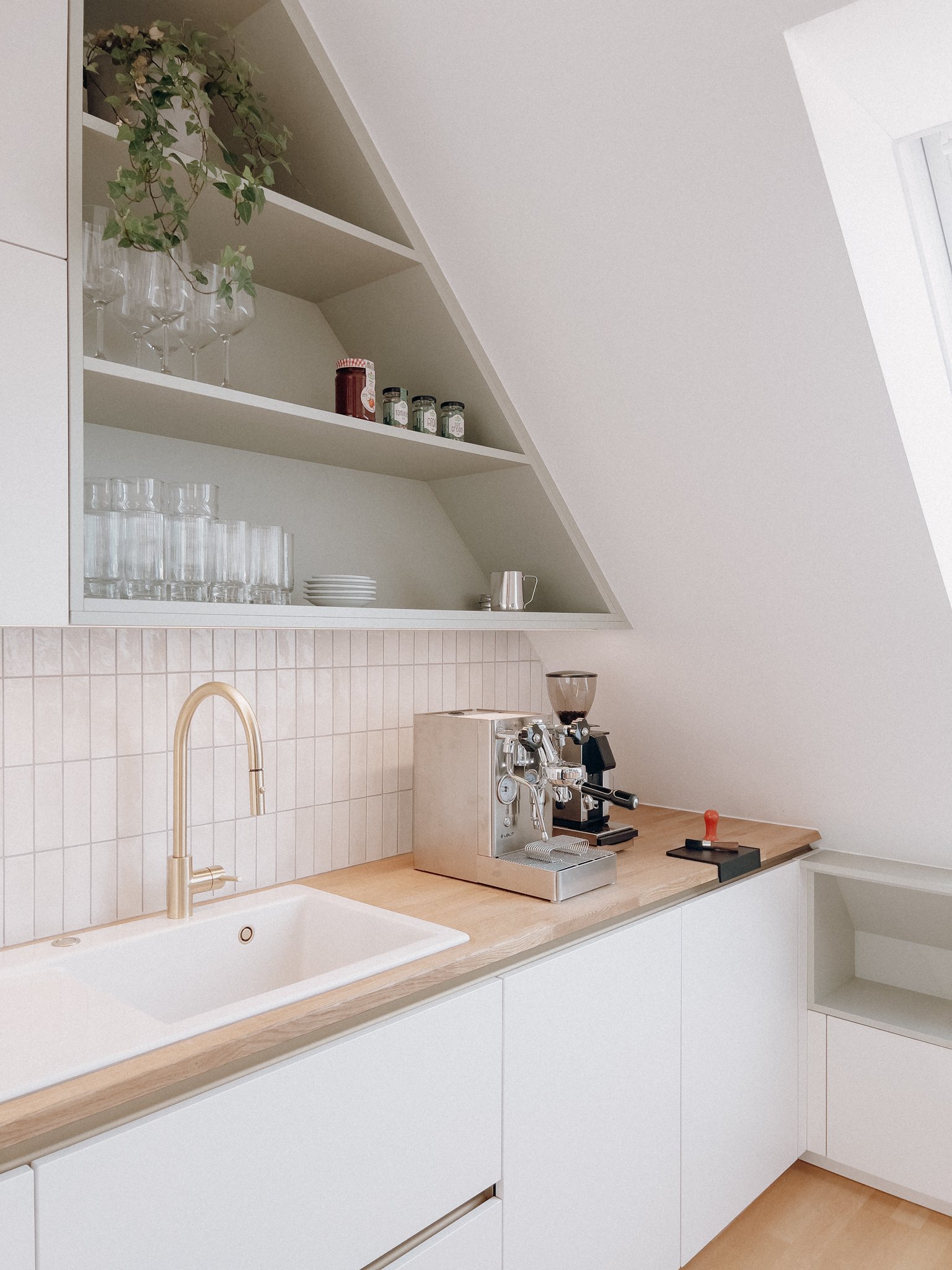 Küche-Coffee Station-Tischlerei-Pichler-Forchtenstein-6.jpg