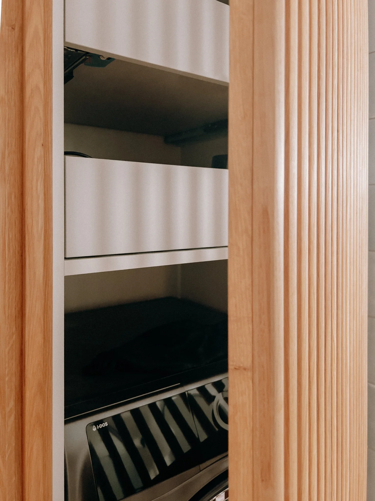 Badezimmer-Waschmaschinenschrank-Waschtisch-Eiche-Tischlerei-Pichler-Forchtenstein-7.jpg