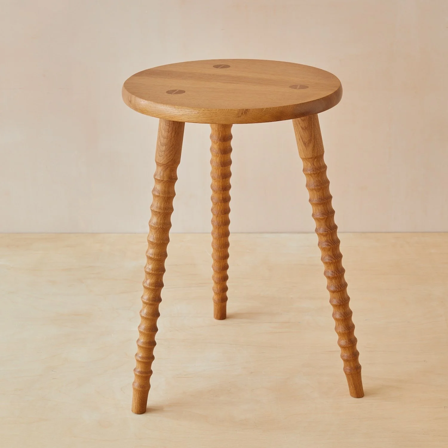 knot-iver-table-full-oak.jpg