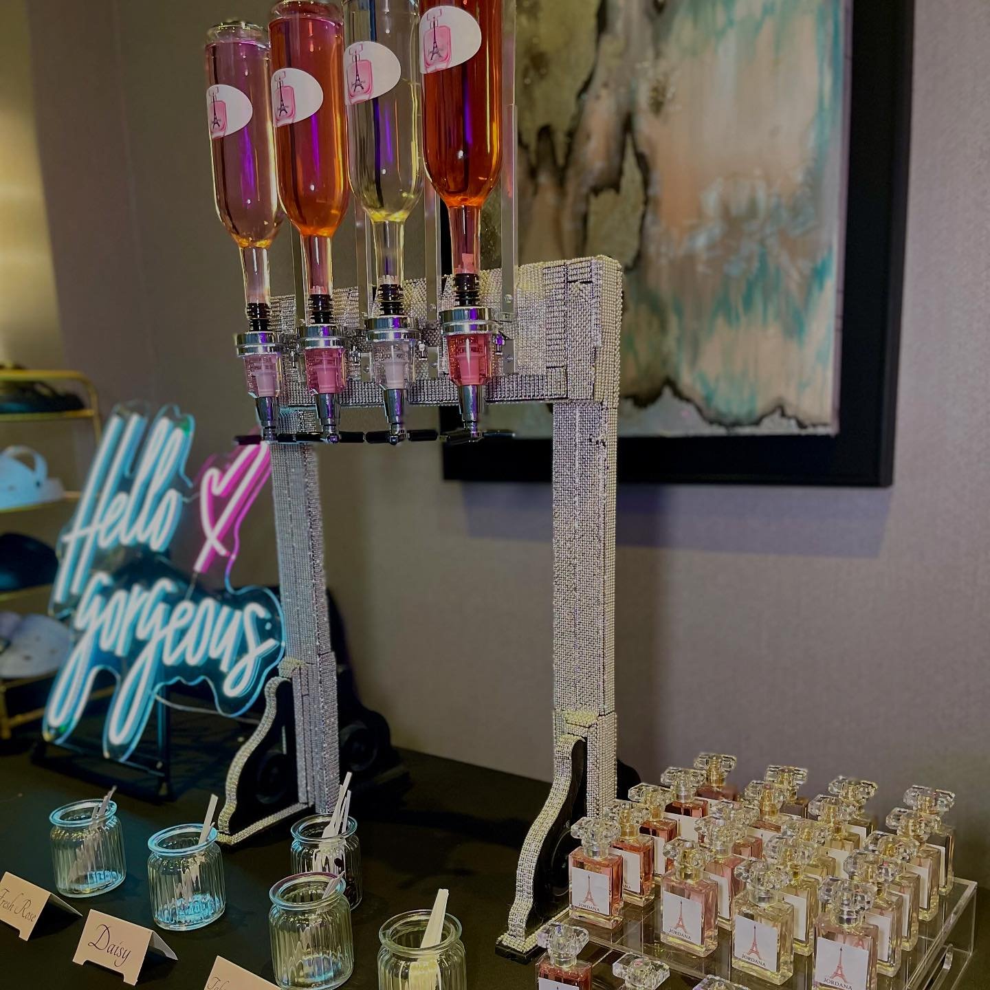 Sweet and Fun is a combo of Perfume + Crocs 💗✨

@bocaratonmarriott 🪩

#chicagomitzvahs #chicagomitzvahplanner #chicagoevents #atlantamitzvah #atlantamitzvahplanner #atlantaeventspace #floridamitzvahs #floridamitzvahplanner #dcmitzvah #dcmitzvahplan