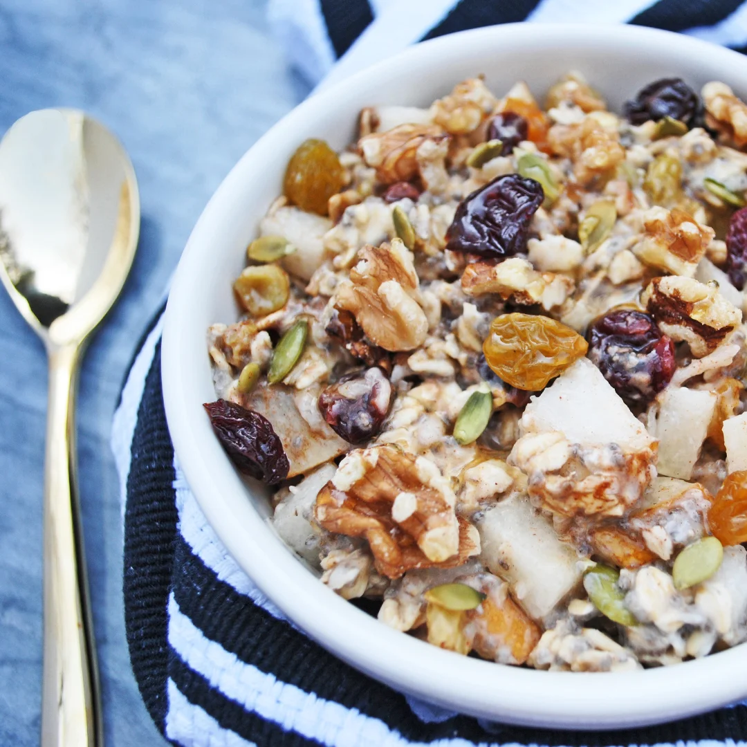 Cinnamon Pear Overnight Oats 