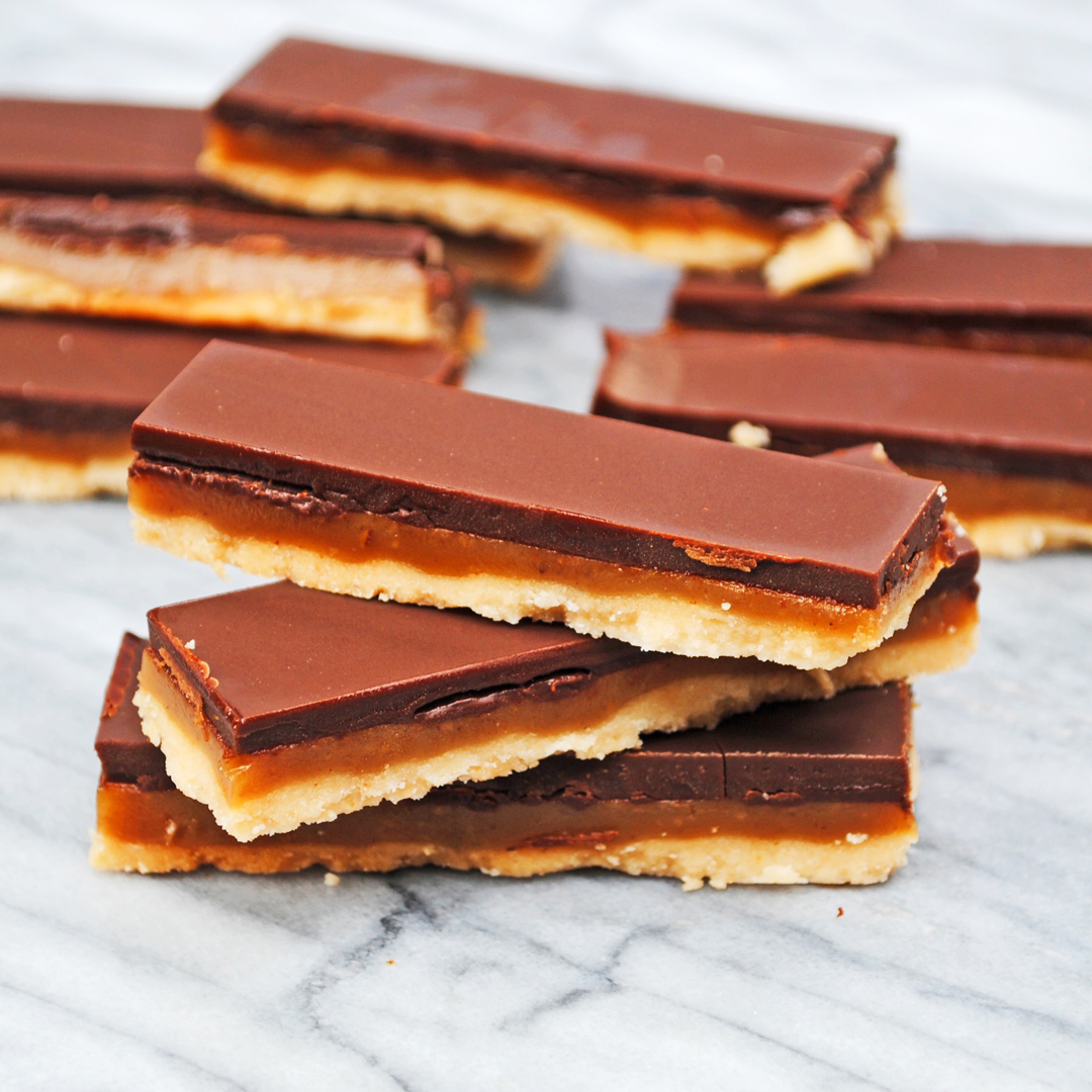 Homemade Caramel Candy Bars 