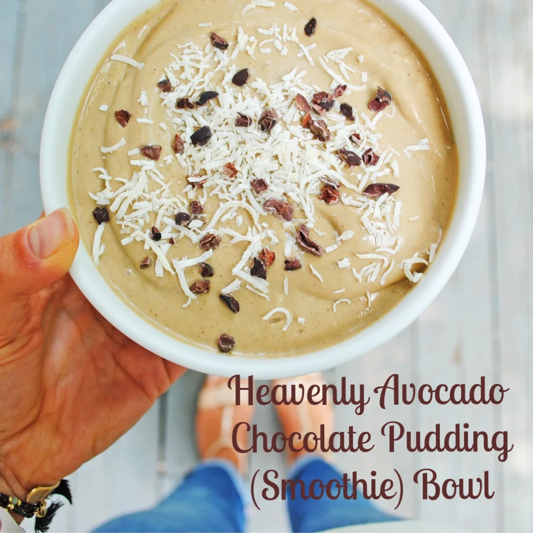 Heavenly Avocado Chocolate Pudding (Smoothie) Bowl