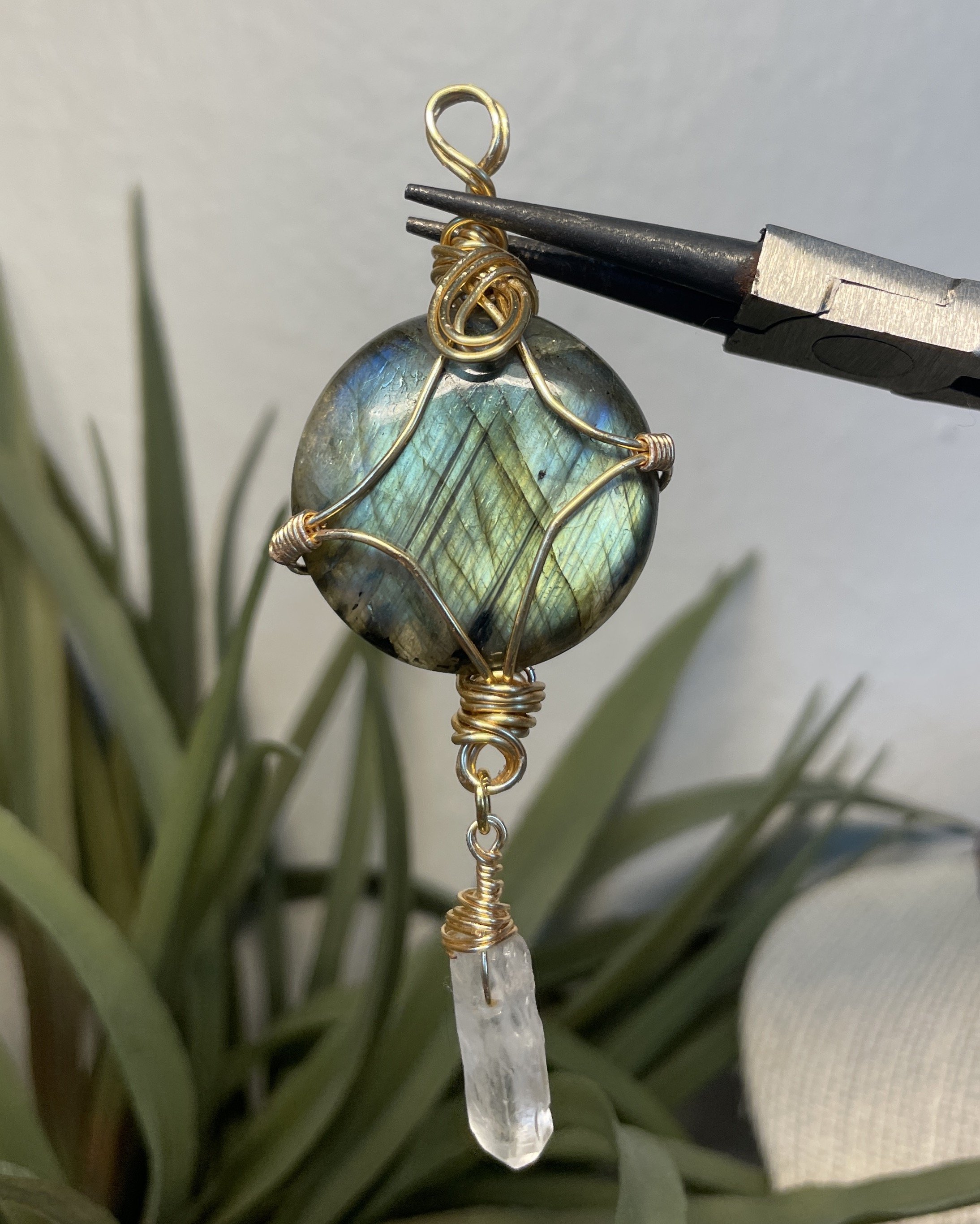 Round Labradorite Pendant