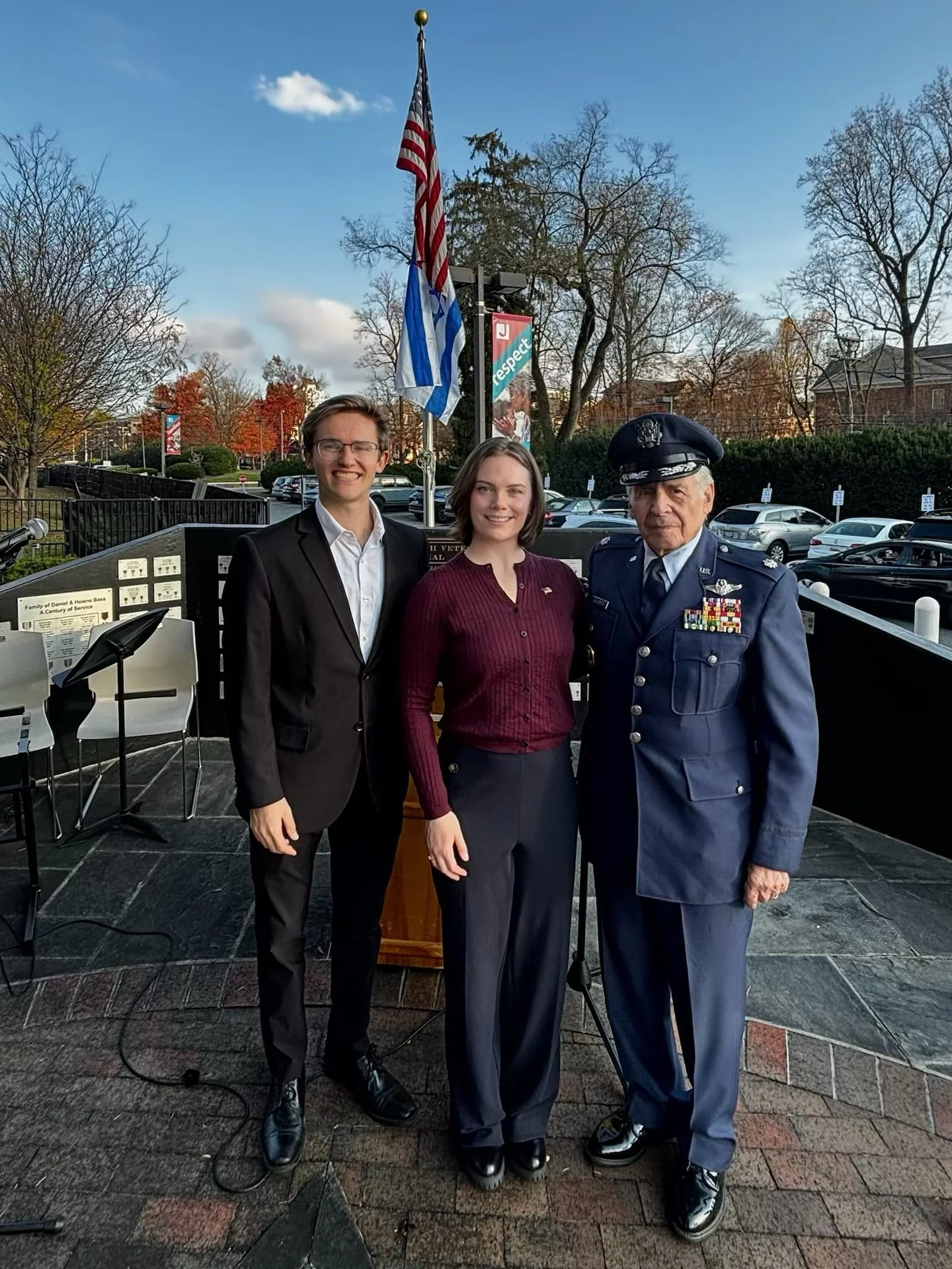 Voices of Vets&nbsp;kicked off the week with the&nbsp;Jewish War Veterans, Veterans Day Program&nbsp;at&nbsp;JCC Bender&nbsp;&mdash; an event dedicated to&nbsp;honoring and thanking our veterans. 🇺🇸🎶

It was a privilege to join&nbsp;Col. Sheldon G